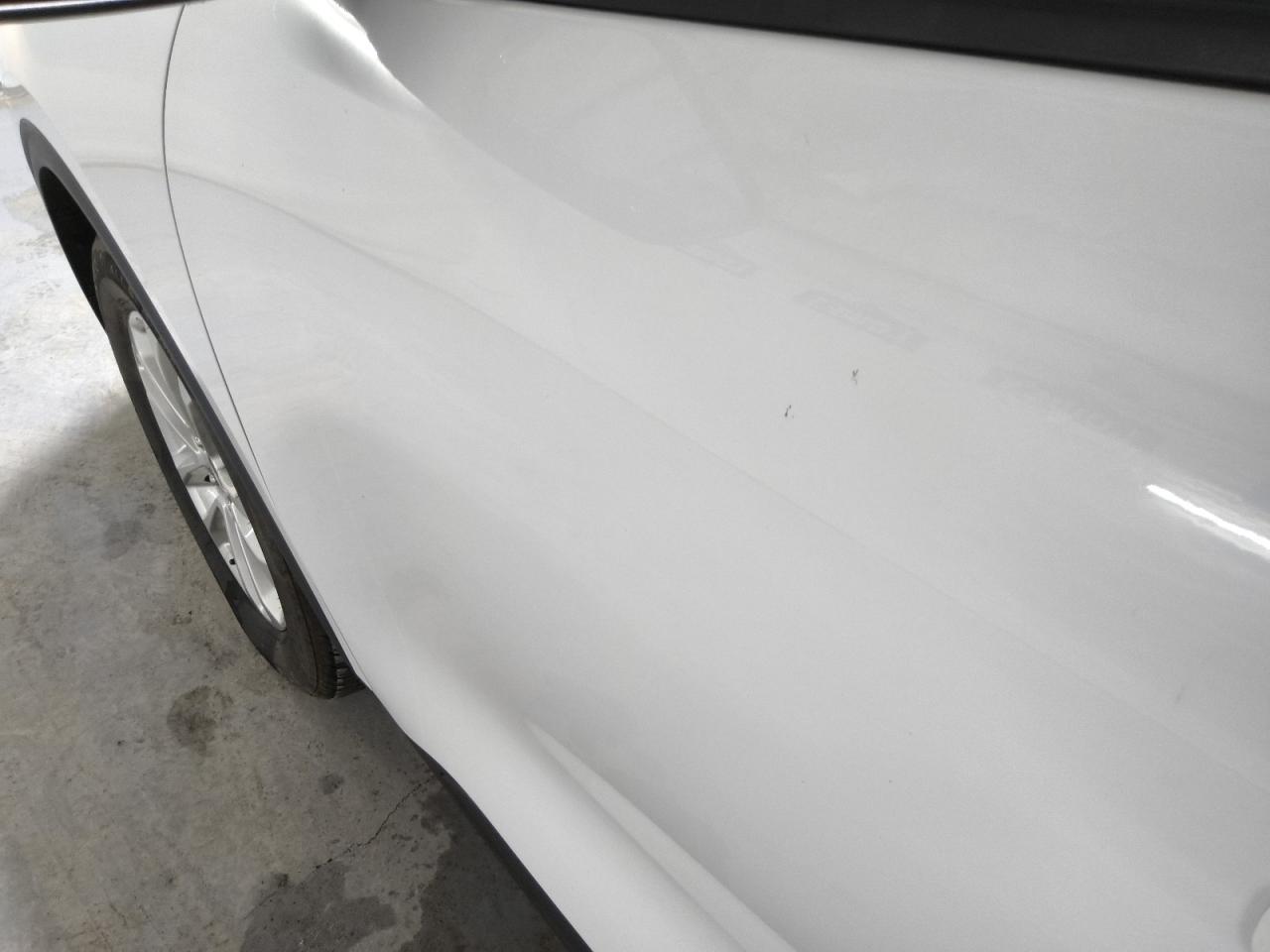 2022 Ford Escape Se White vin: 1FMCU0G60NUB27676 Damage: Left Front Door, Chipped, 3