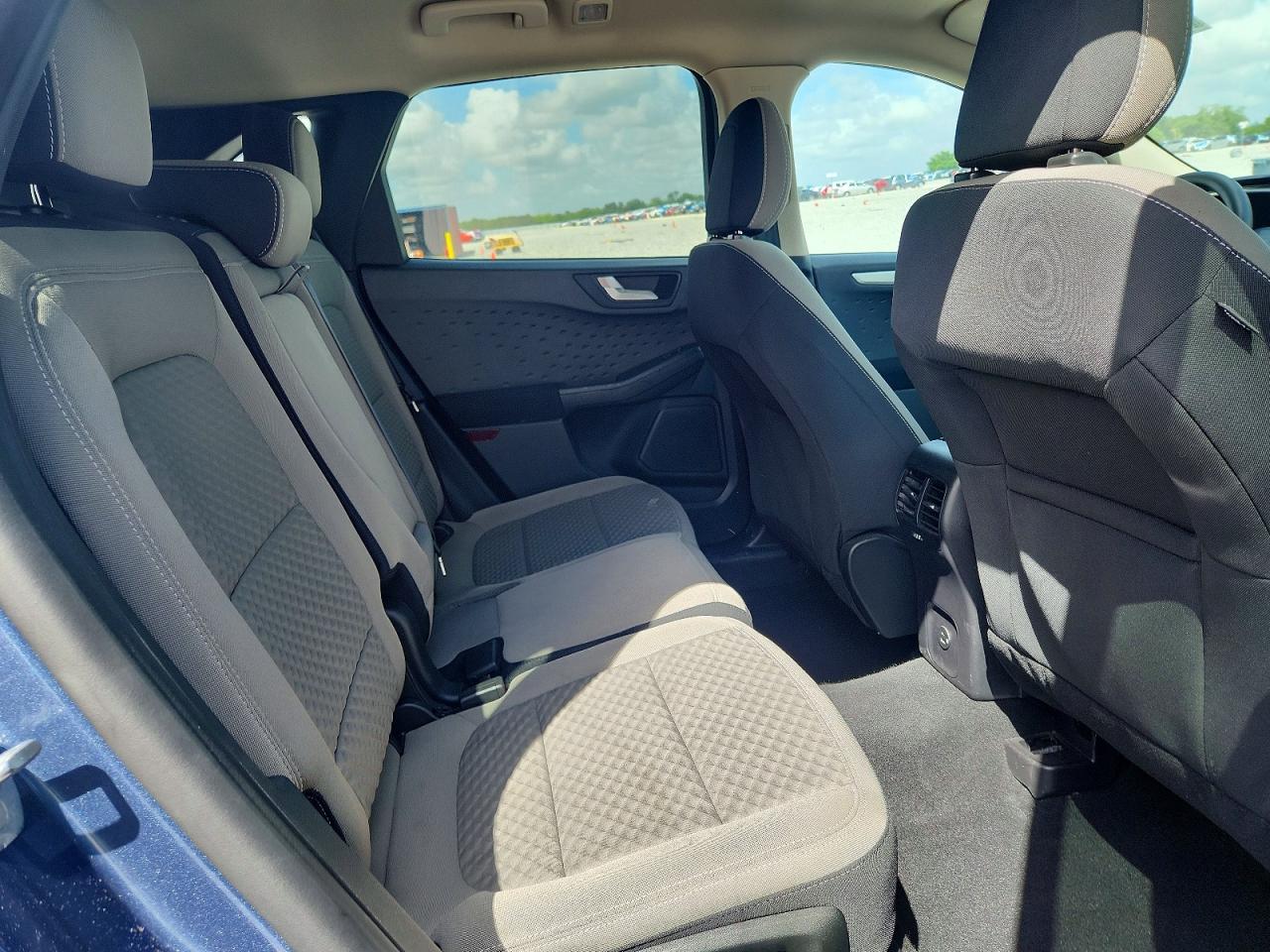 2020 Ford Escape Se Blue vin: 1FMCU0G61LUC66003