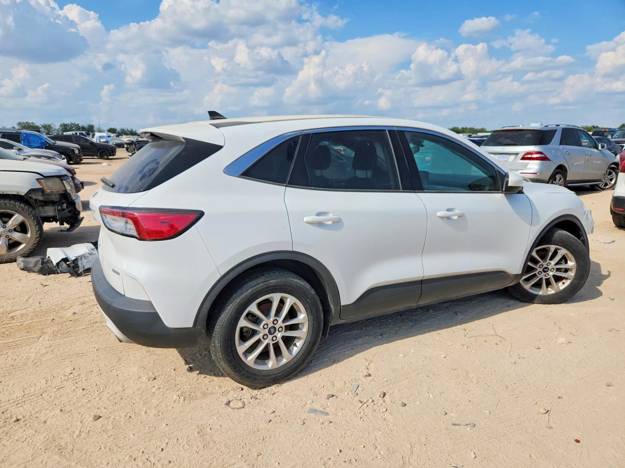 2020 Ford Escape Se White vin: 1FMCU0G62LUA12705