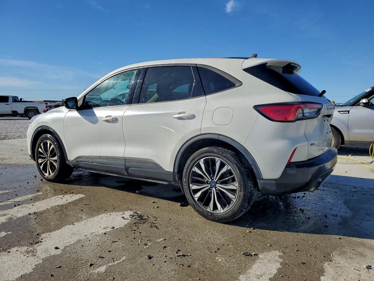 2021 Ford Escape Se White vin: 1FMCU0G63MUA03299