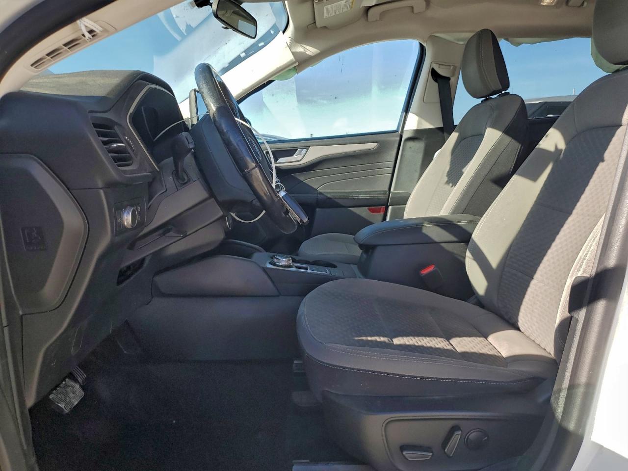 2021 Ford Escape Se White vin: 1FMCU0G63MUA03299