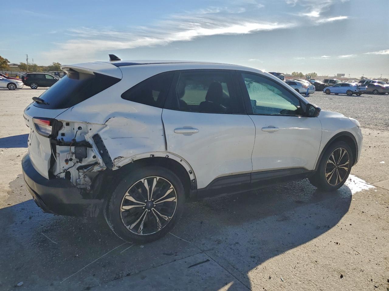 2021 Ford Escape Se White vin: 1FMCU0G63MUA03299