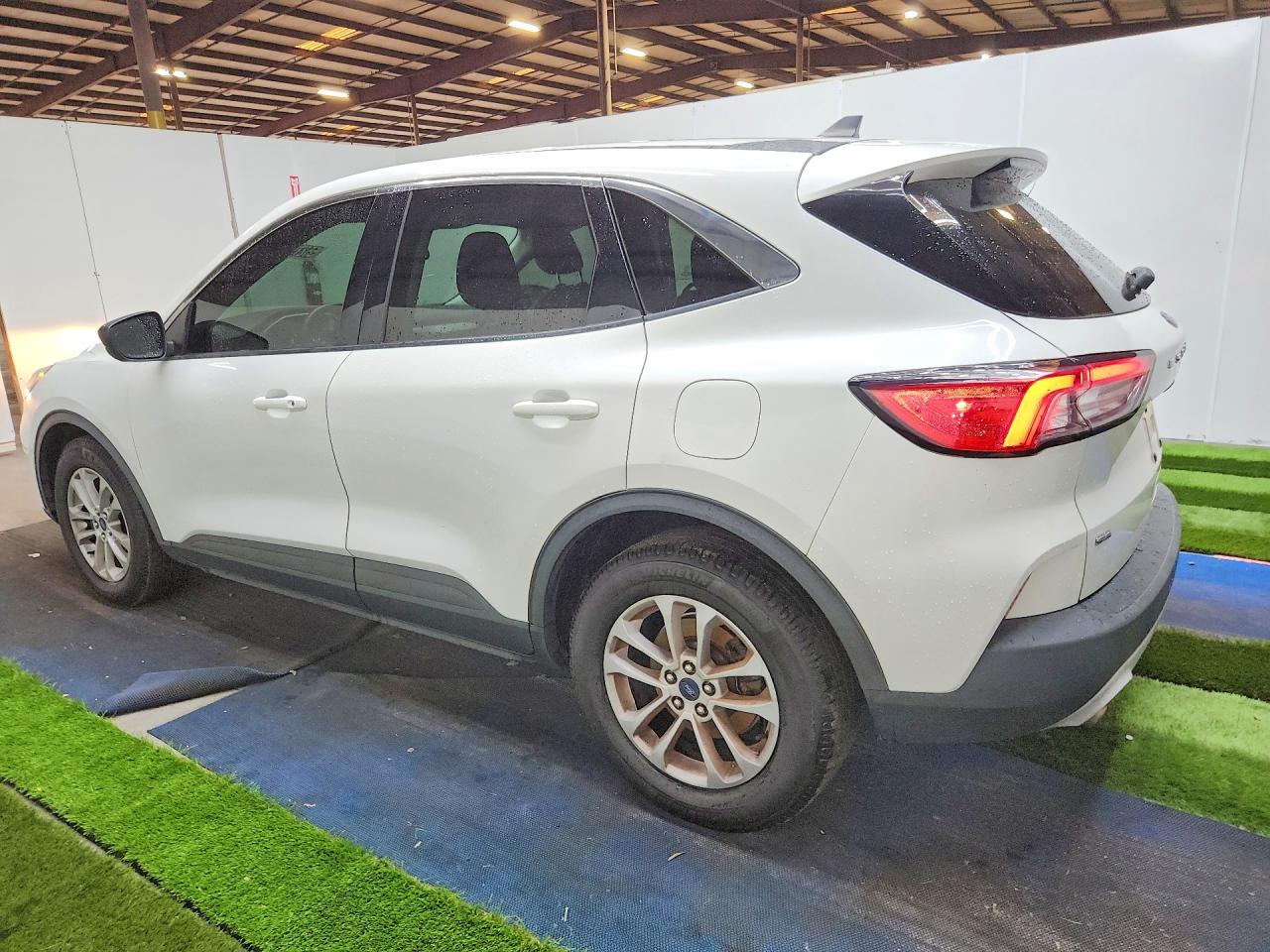2022 Ford Escape Se White vin: 1FMCU0G63NUB13058