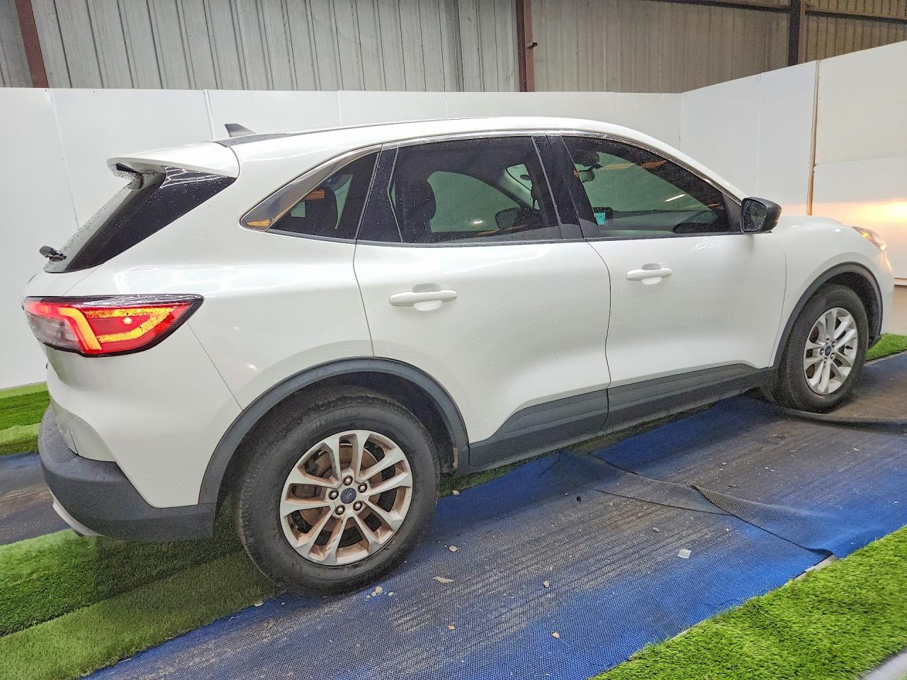 2022 Ford Escape Se White vin: 1FMCU0G63NUB13058
