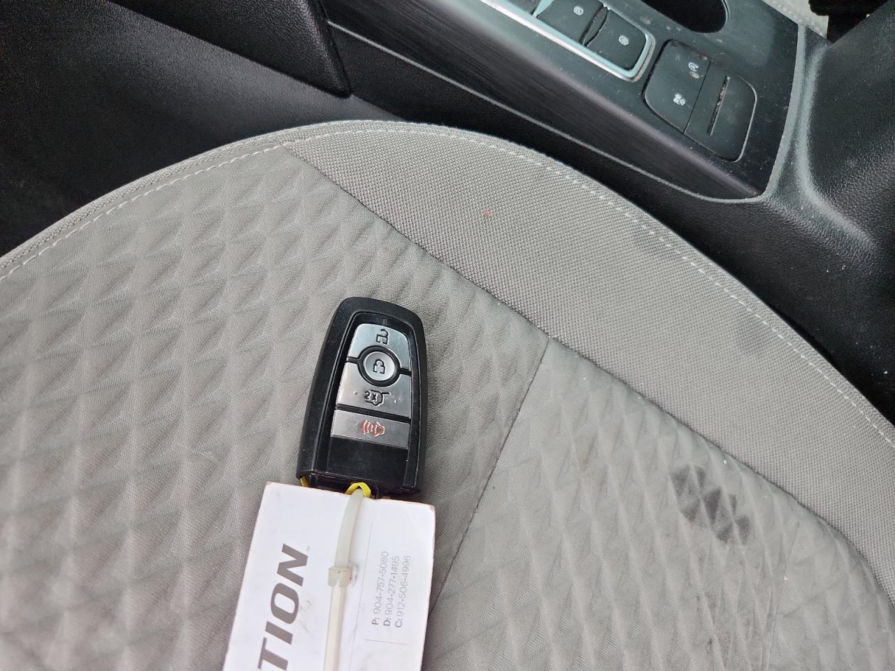 2022 Ford Escape Se White vin: 1FMCU0G63NUB13058 Damage: Left Front Seat, Stained, Permanent