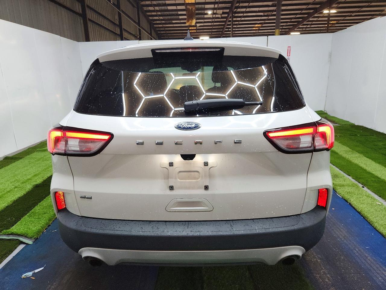 2022 Ford Escape Se White vin: 1FMCU0G63NUB13058