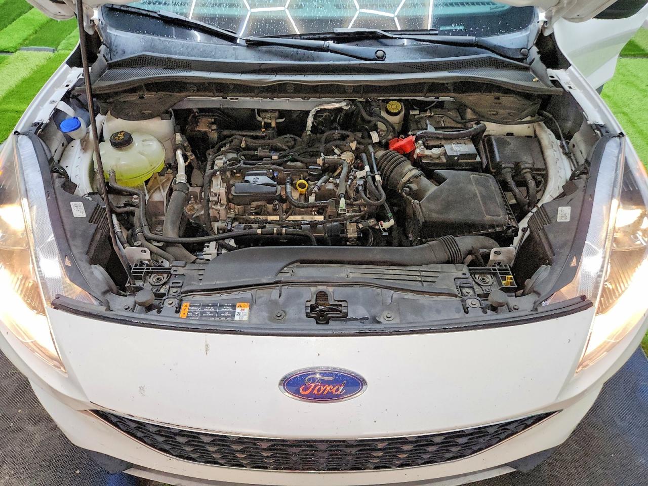 2022 Ford Escape Se White vin: 1FMCU0G63NUB13058