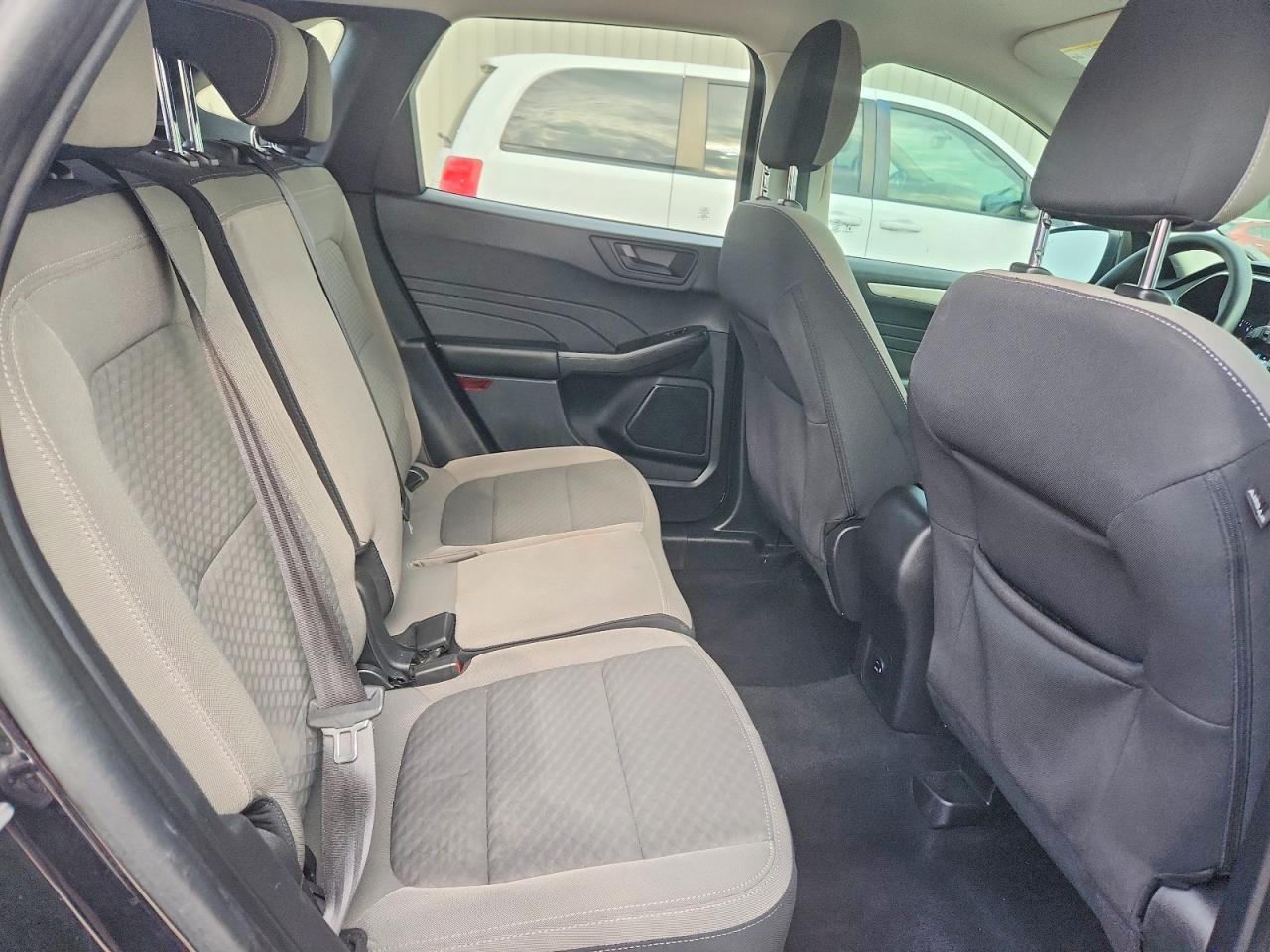 2022 Ford Escape Se Black vin: 1FMCU0G63NUB84325