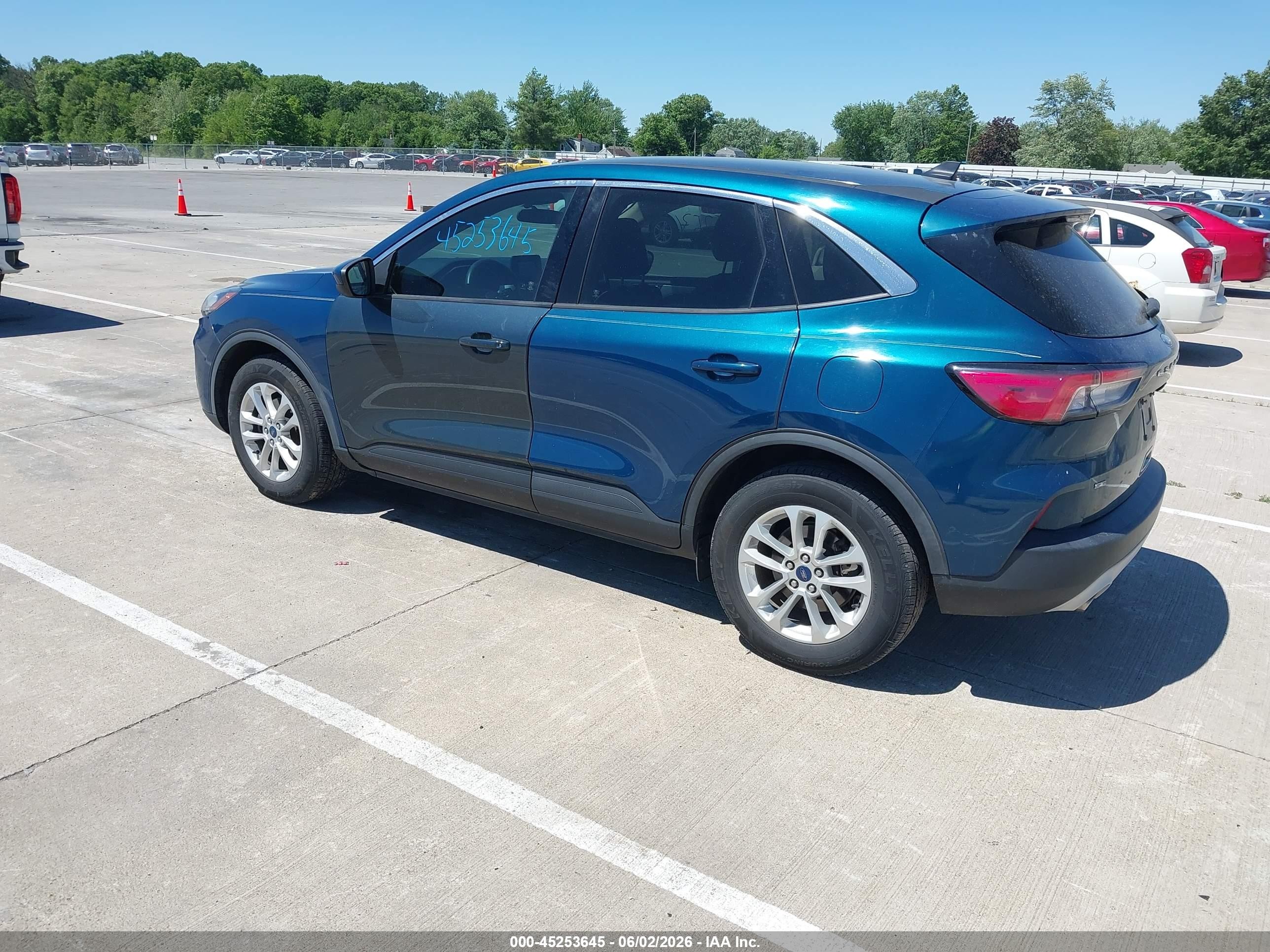 2020 Ford Escape Se Blue vin: 1FMCU0G64LUB28729