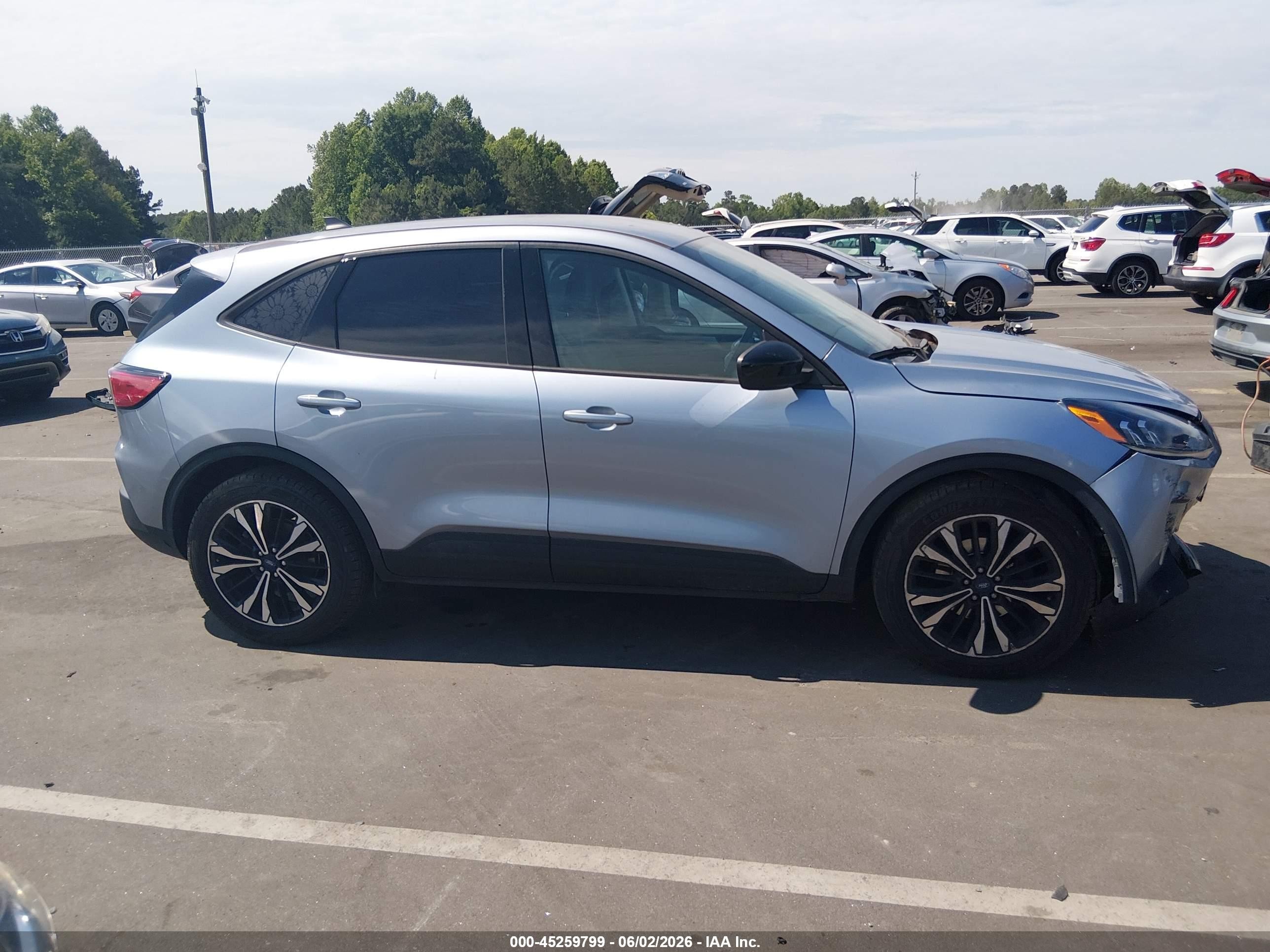 2022 Ford Escape Se Blue vin: 1FMCU0G65NUB52735