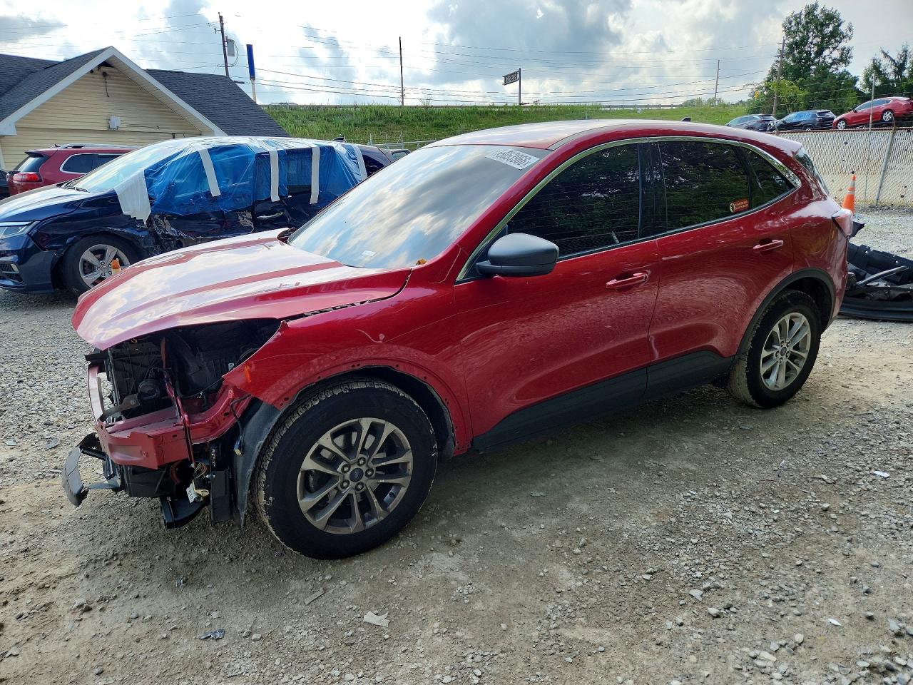 2022 Ford Escape Se Maroon vin: 1FMCU0G67NUB94906