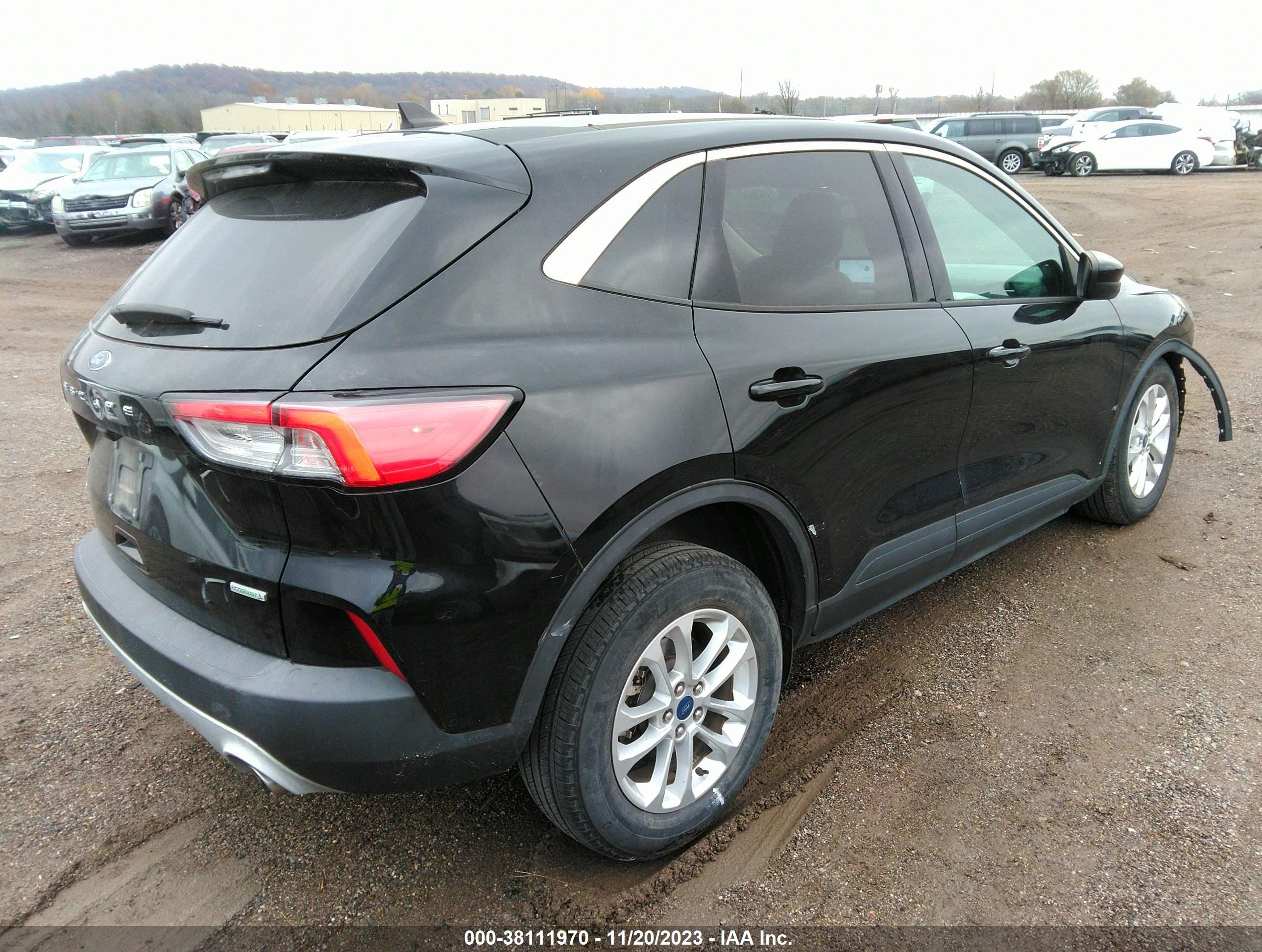 2020 Ford Escape Se Black vin: 1FMCU0G68LUB66707
