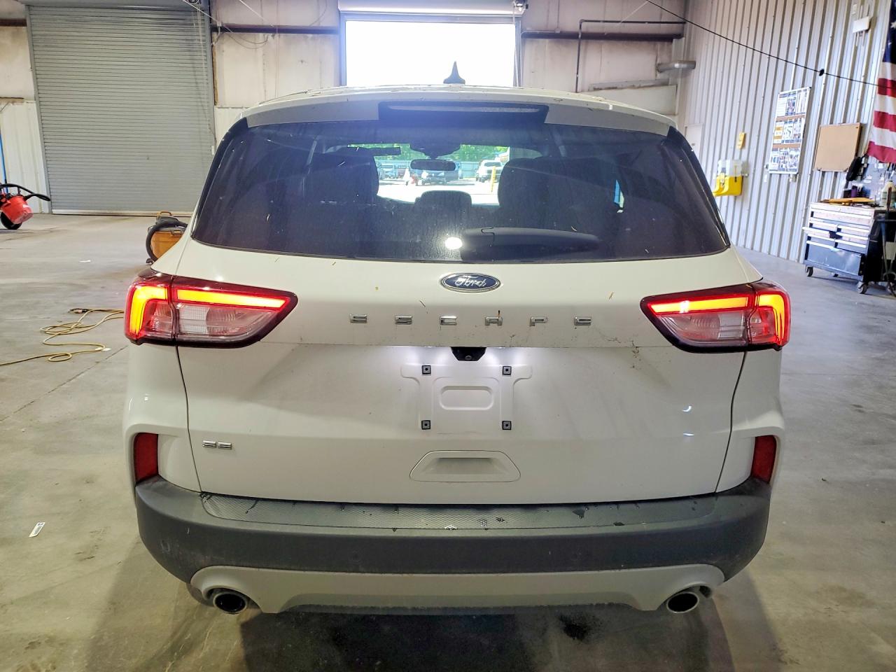2021 Ford Escape Se White vin: 1FMCU0G68MUA61022