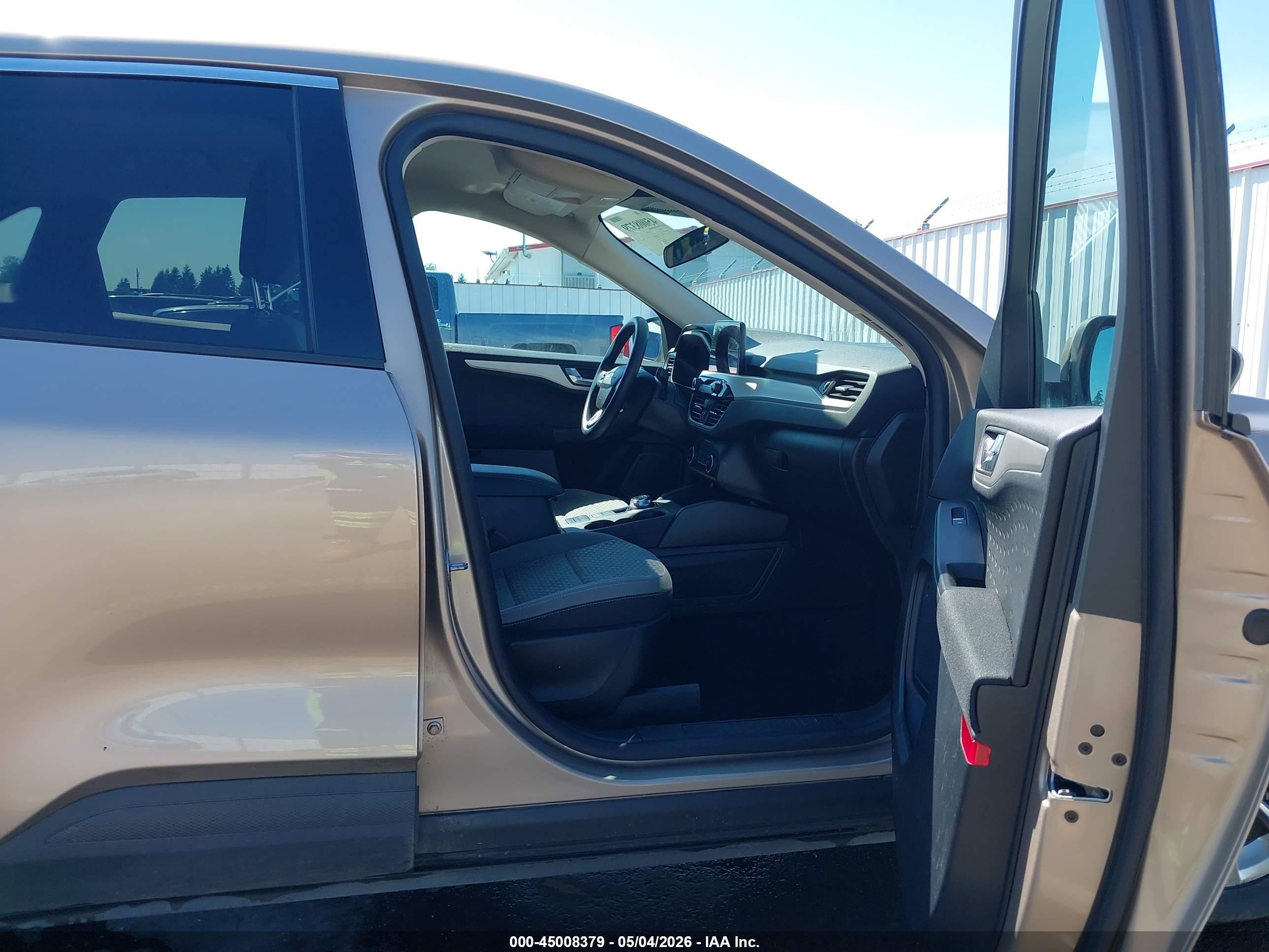2020 Ford Escape Se Бежевый vin: 1FMCU0G6XLUB13345