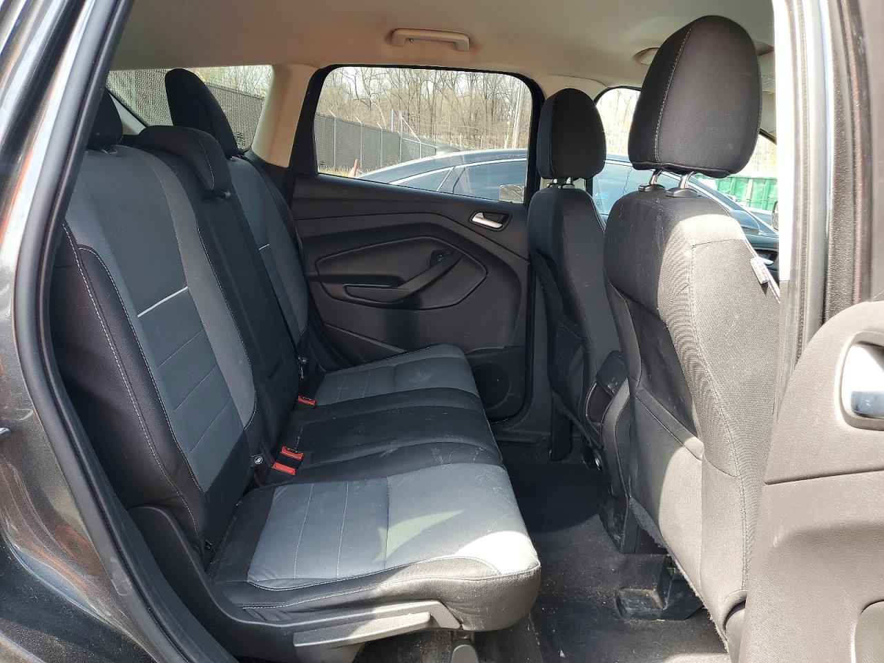 2015 Ford Escape Se Серый vin: 1FMCU0G71FUA57843