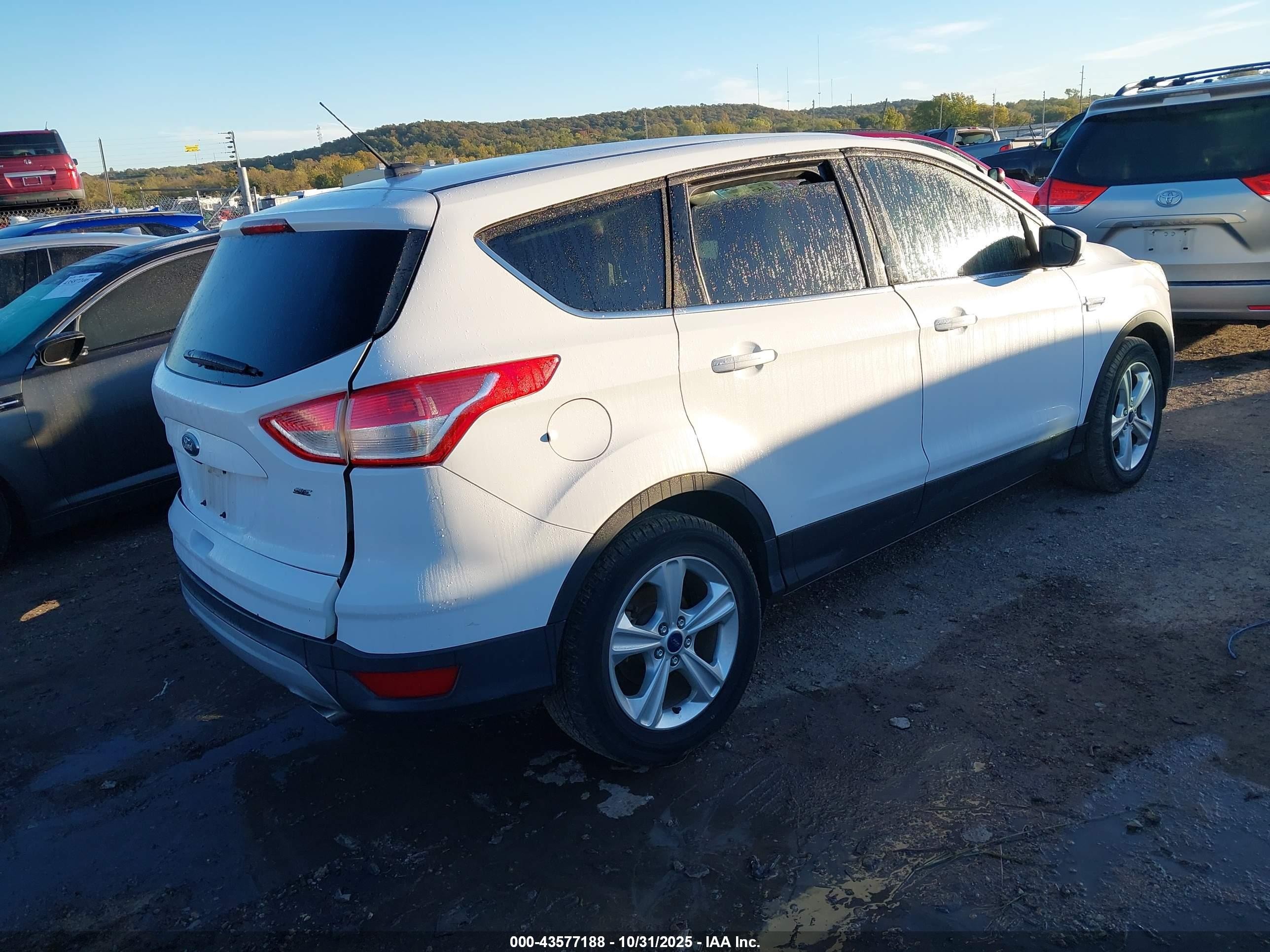 2015 Ford Escape Se White vin: 1FMCU0G71FUB39524