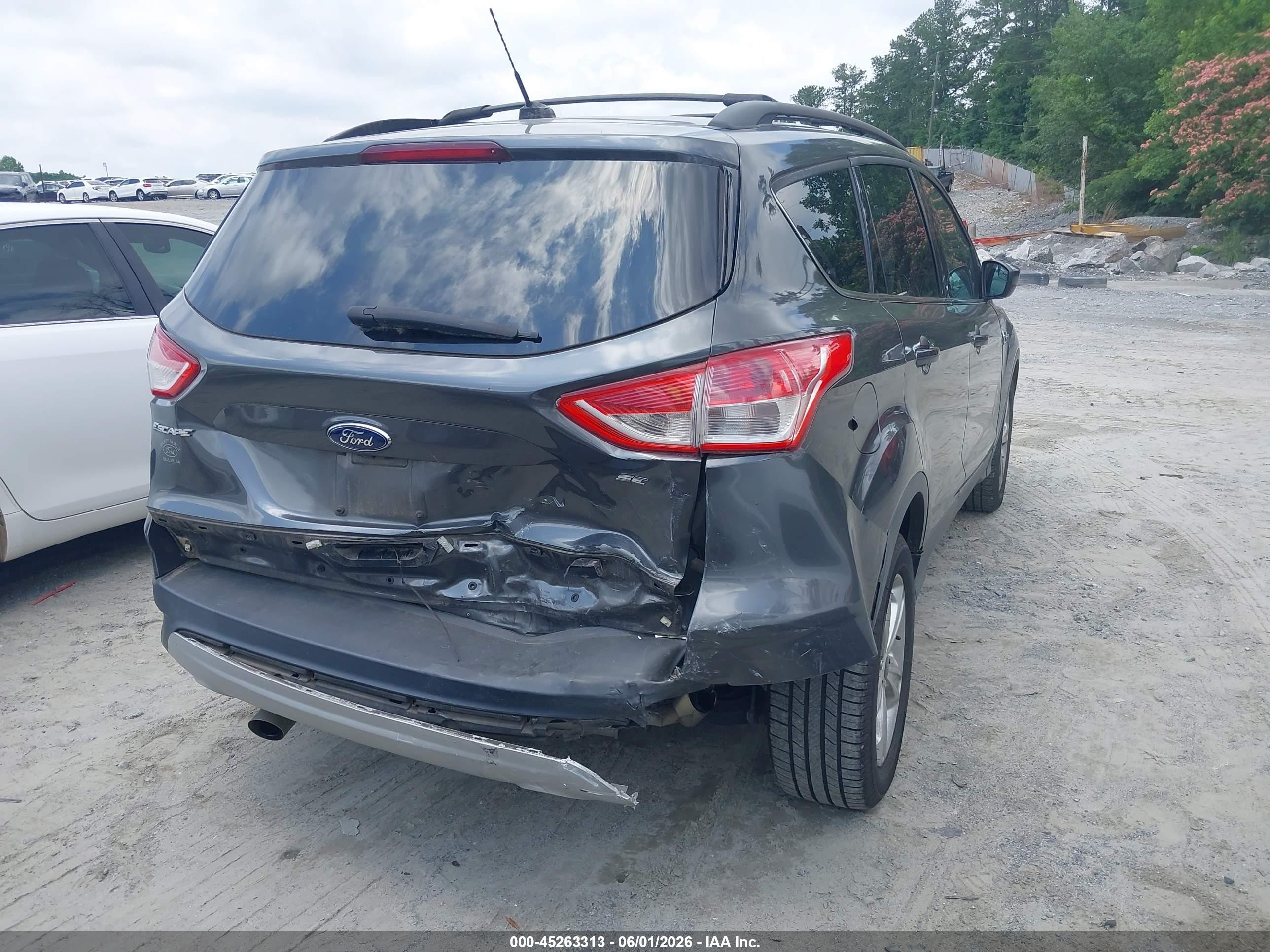 2015 Ford Escape Se Gray vin: 1FMCU0G71FUB45372