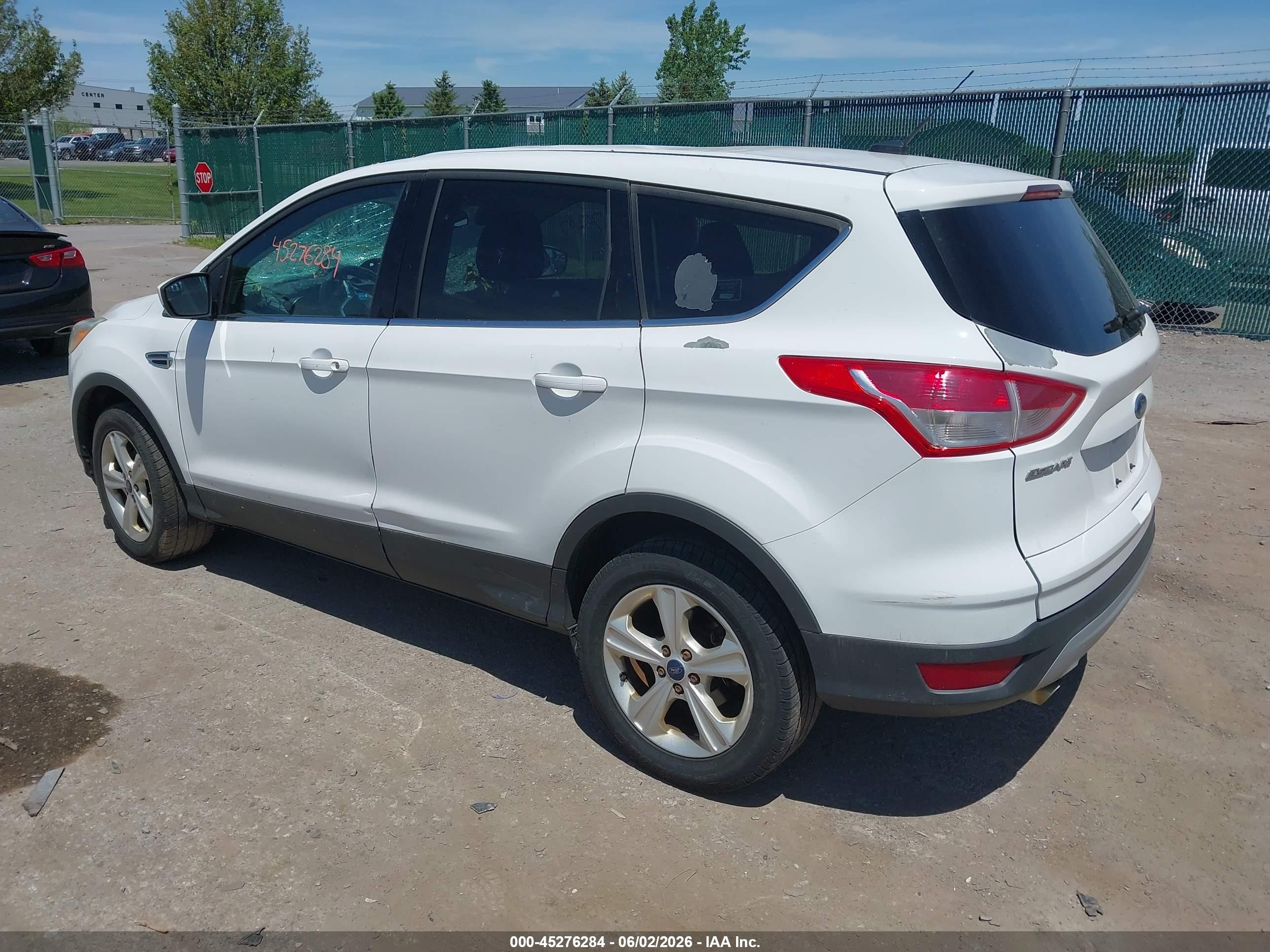 2016 Ford Escape Se White vin: 1FMCU0G72GUB83954