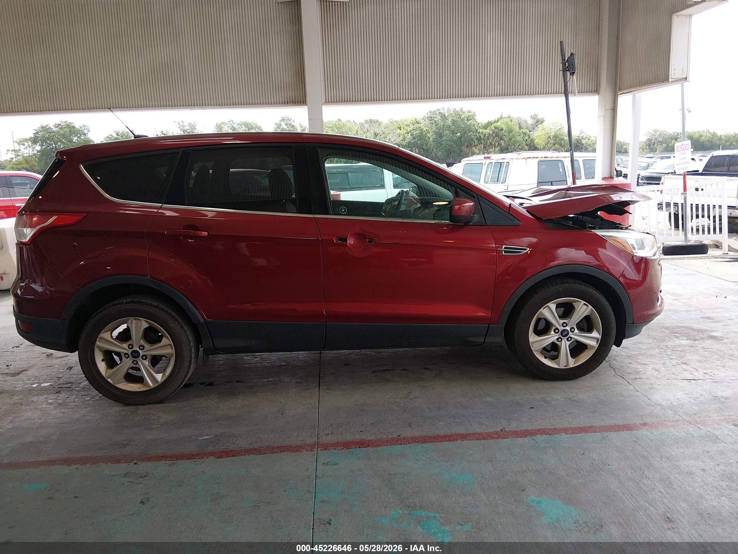 2015 Ford Escape Se Red vin: 1FMCU0G73FUC83639