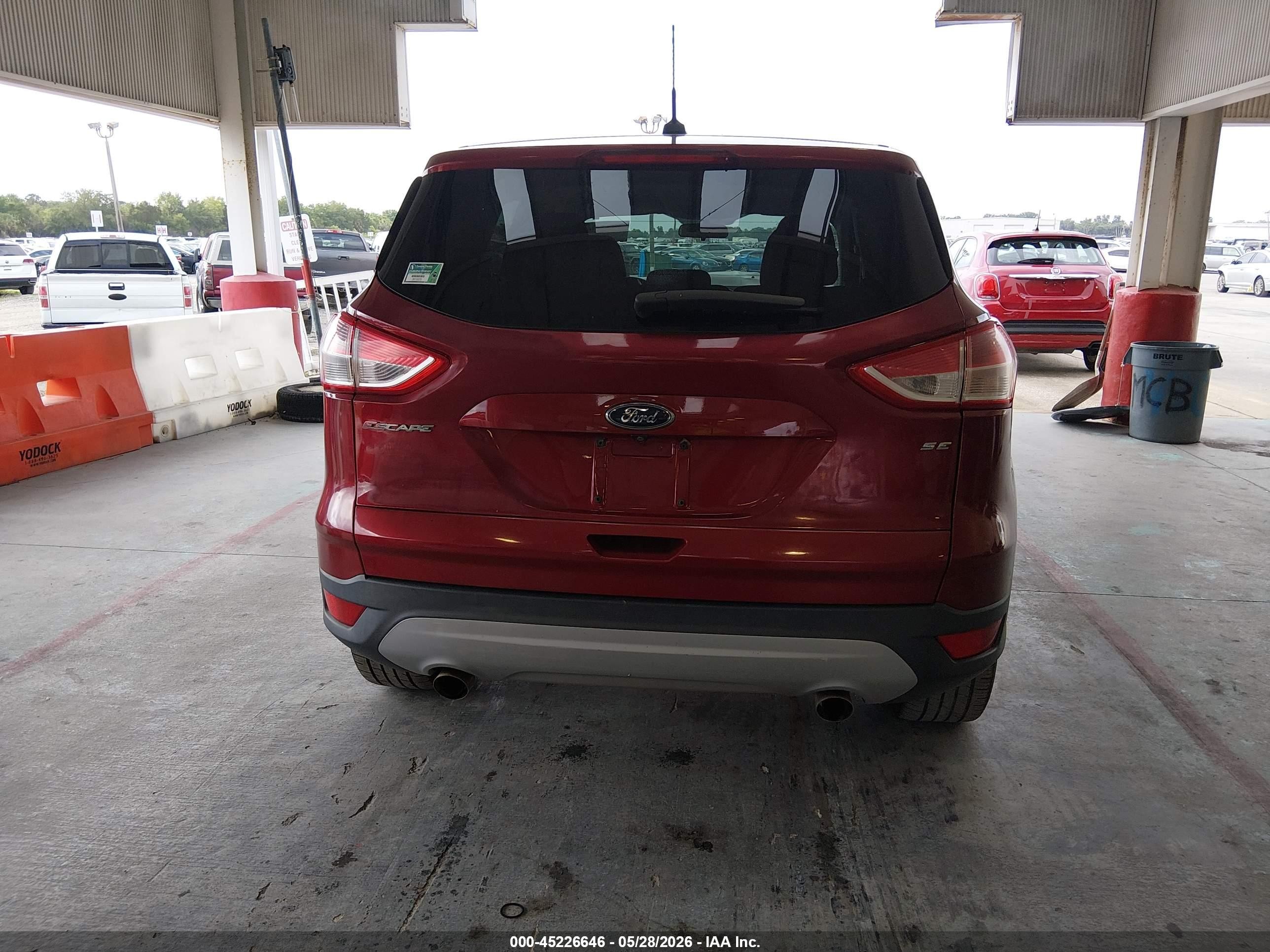 2015 Ford Escape Se Red vin: 1FMCU0G73FUC83639