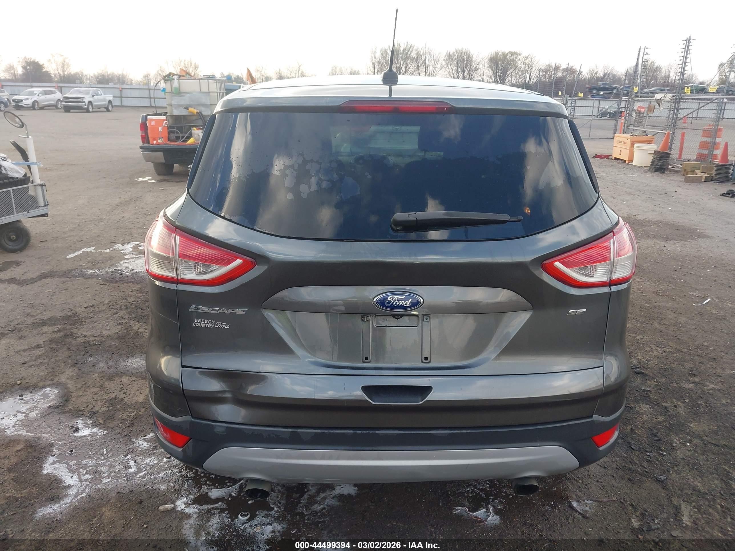 2016 Ford Escape Se Серый vin: 1FMCU0G73GUB58223