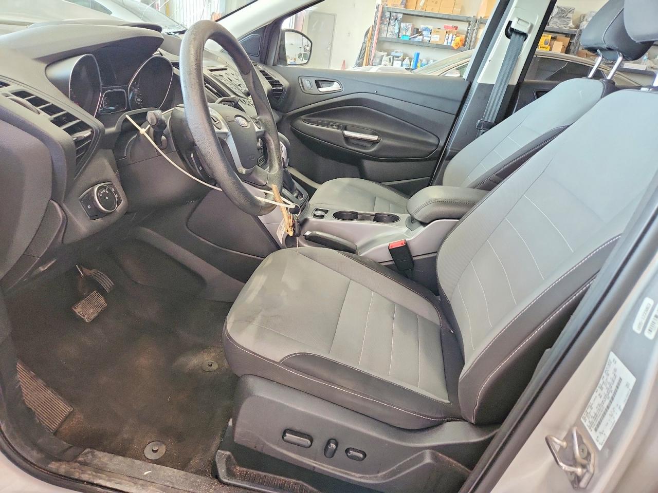 2016 Ford Escape Se Silver vin: 1FMCU0G73GUC89751