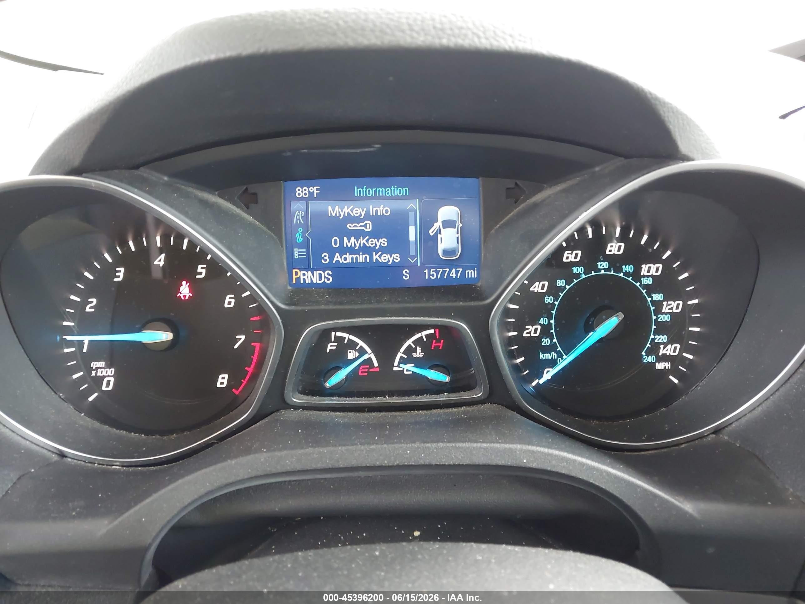 2015 Ford Escape Se Белый vin: 1FMCU0G74FUB32857