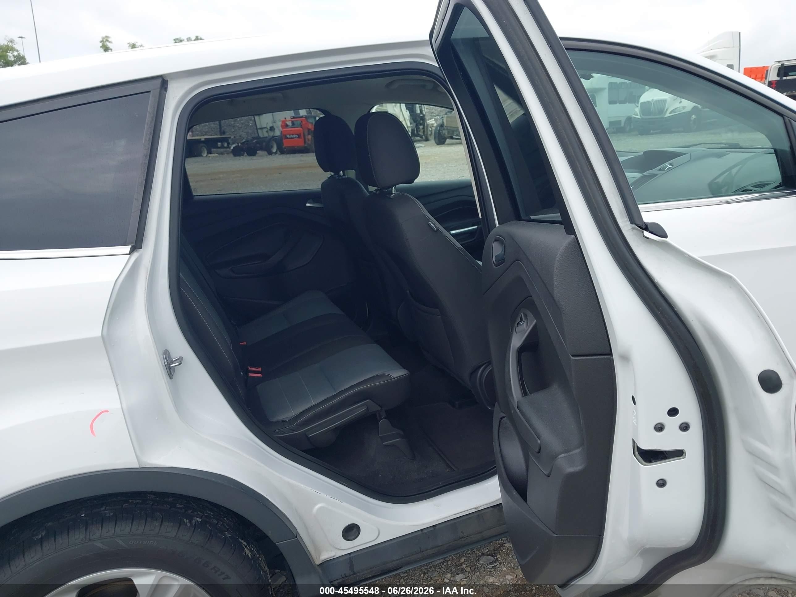 2015 Ford Escape Se White vin: 1FMCU0G75FUA11870