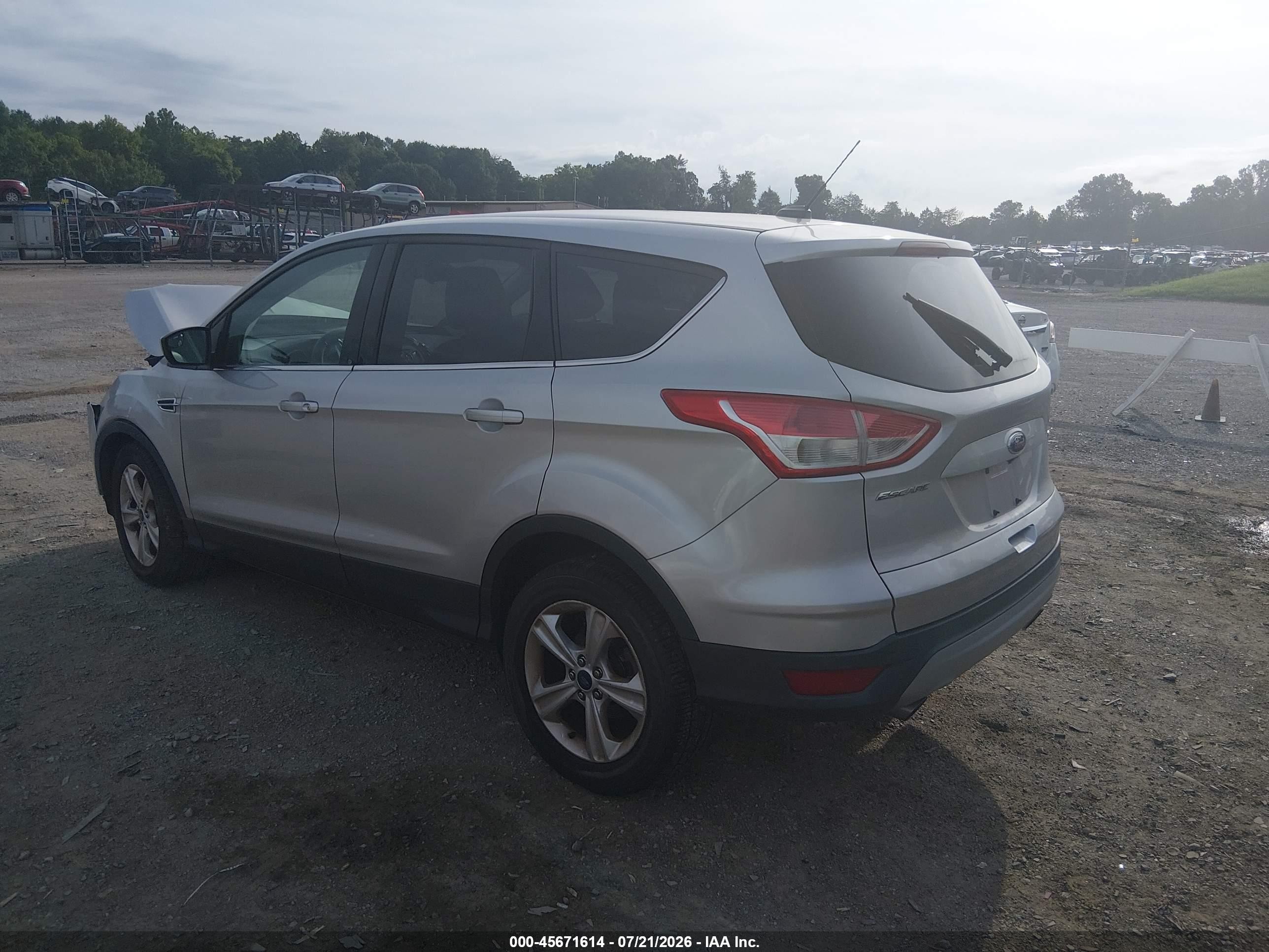 2015 Ford Escape Se Серебряный vin: 1FMCU0G75FUA36882