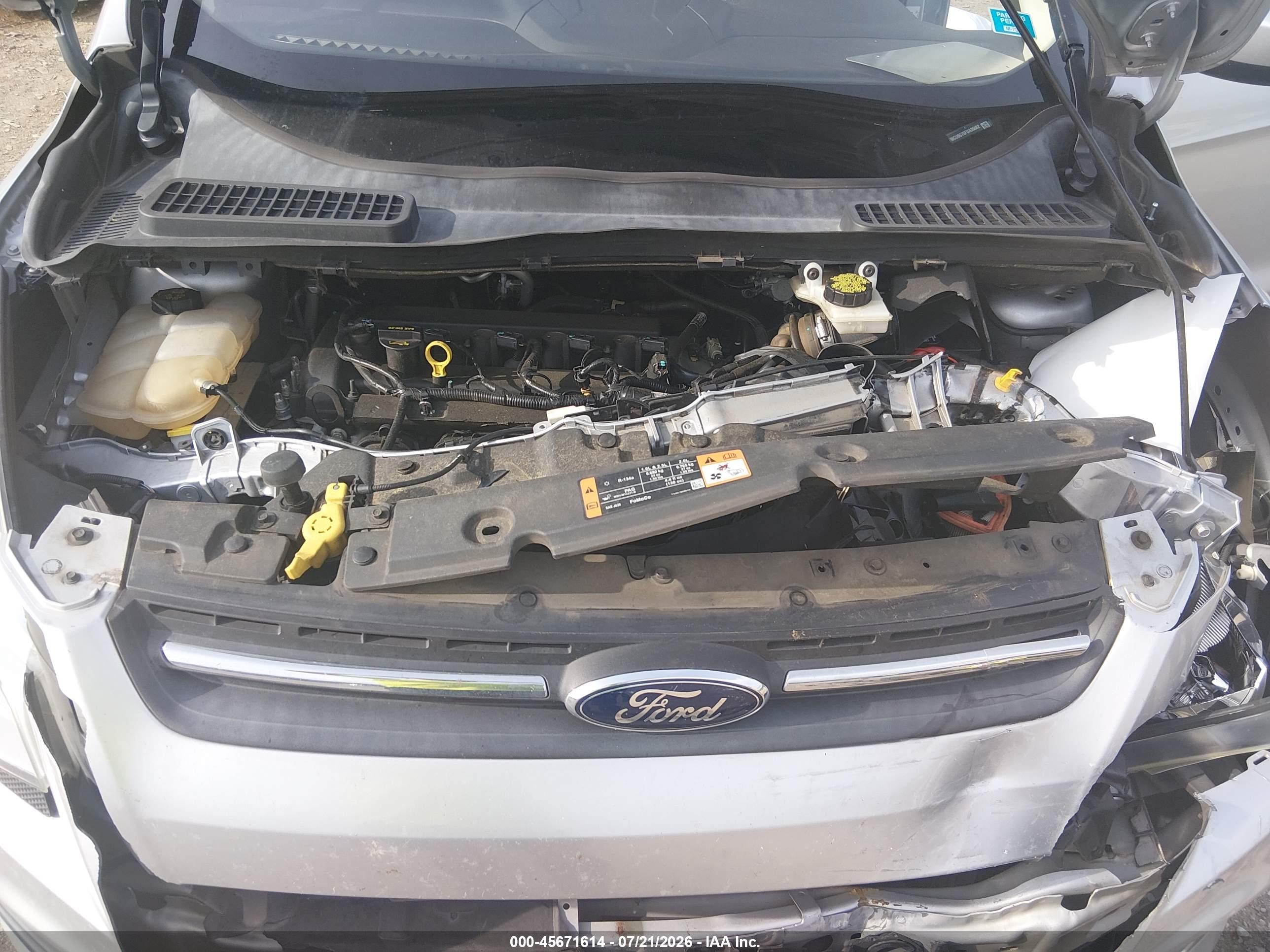 2015 Ford Escape Se Серебряный vin: 1FMCU0G75FUA36882
