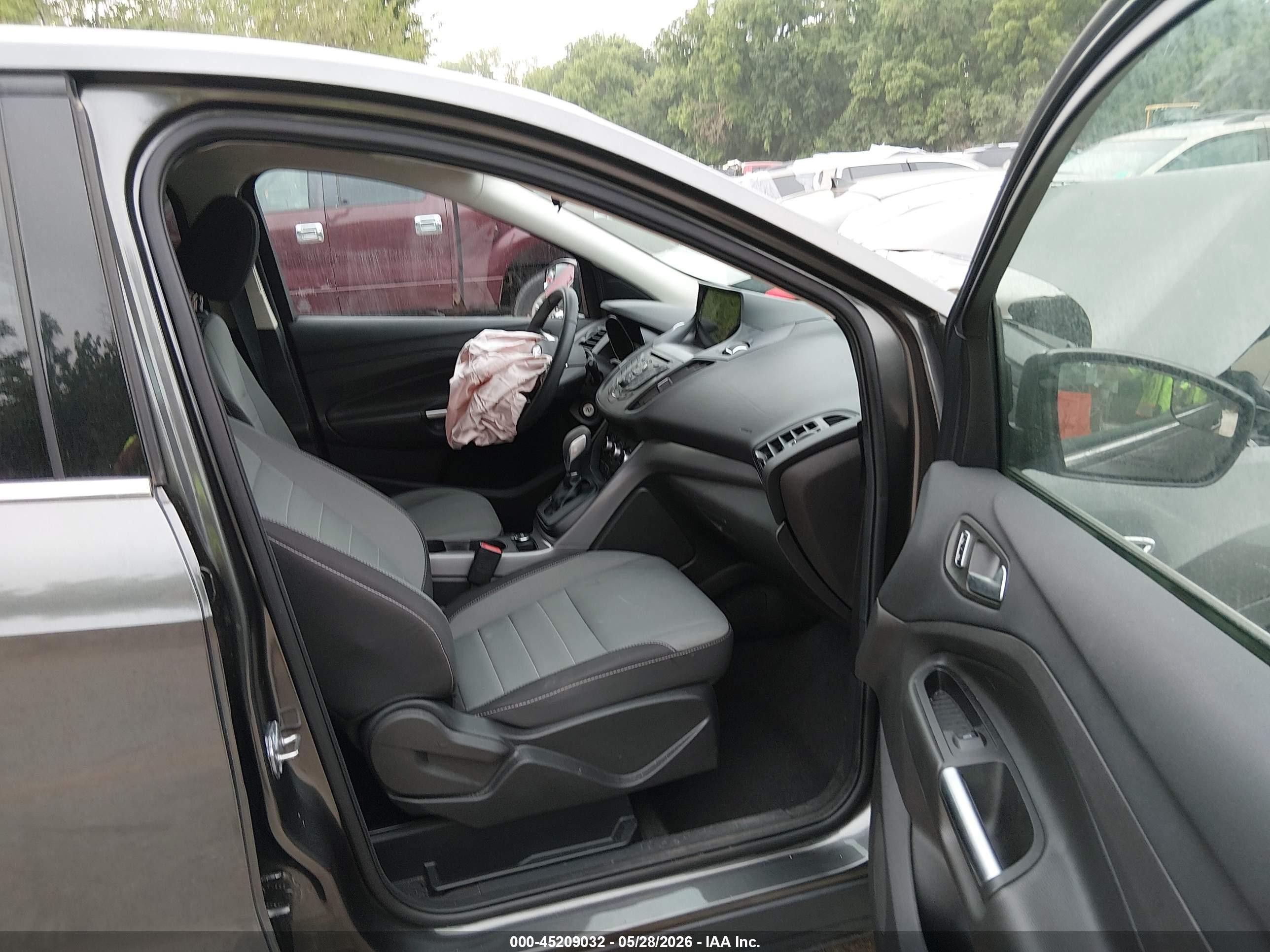 2016 Ford Escape Se Серый vin: 1FMCU0G75GUA29190