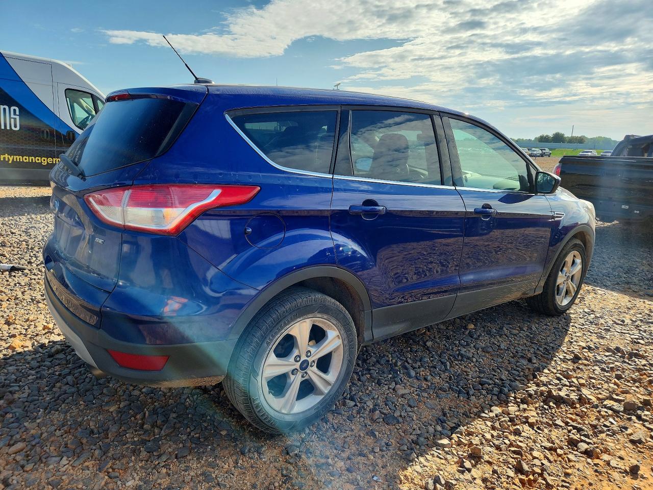 2016 Ford Escape Se Синий vin: 1FMCU0G75GUA64697