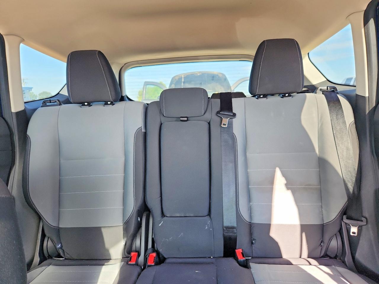 2016 Ford Escape Se Синий vin: 1FMCU0G75GUA64697