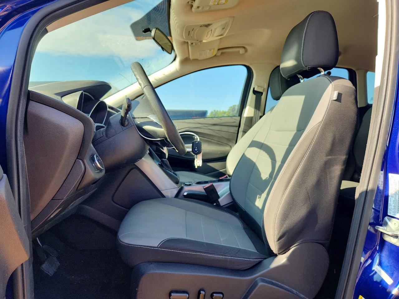 2016 Ford Escape Se Синий vin: 1FMCU0G75GUA64697