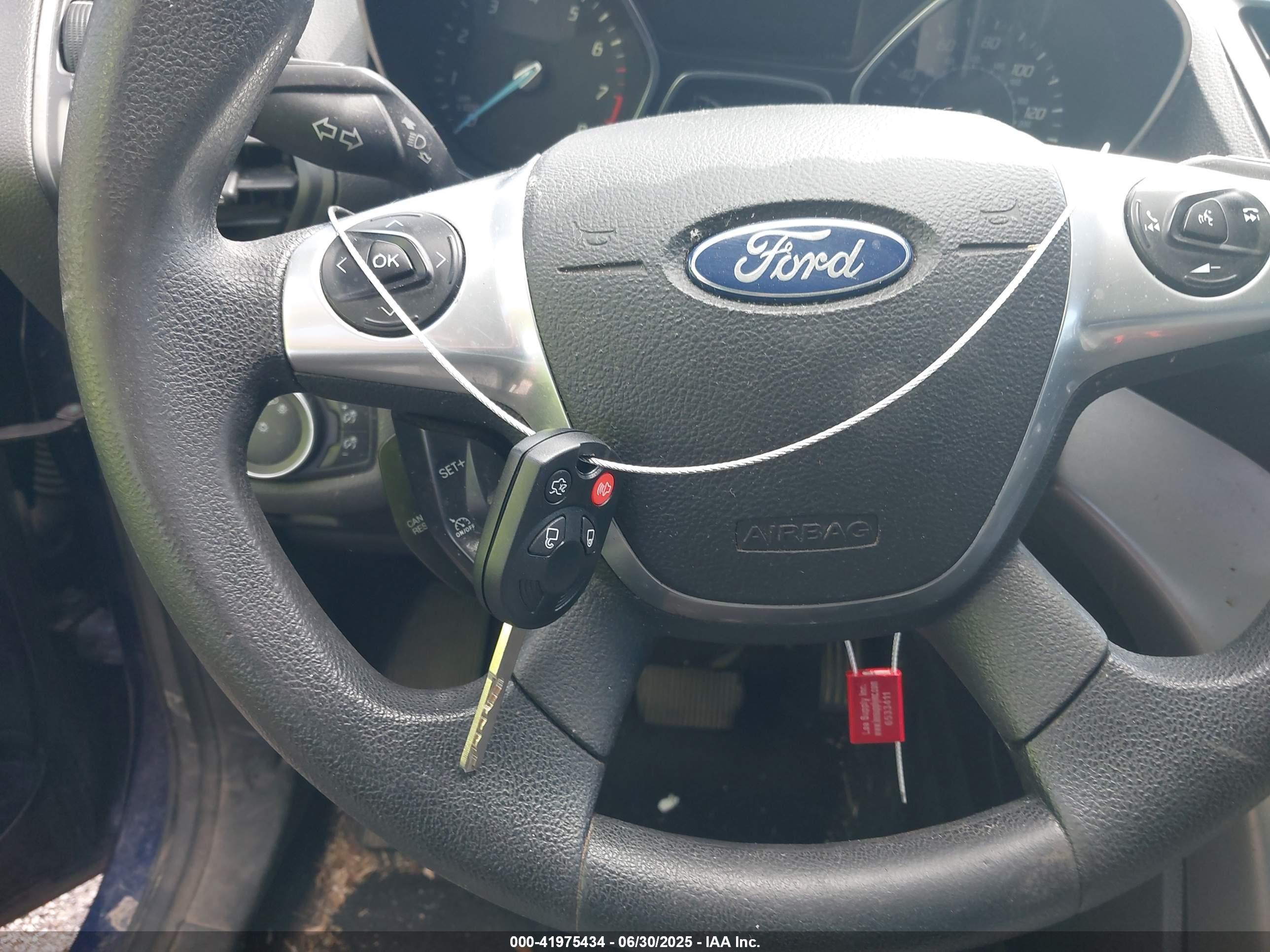 2016 Ford Escape Se Blue vin: 1FMCU0G75GUB97640