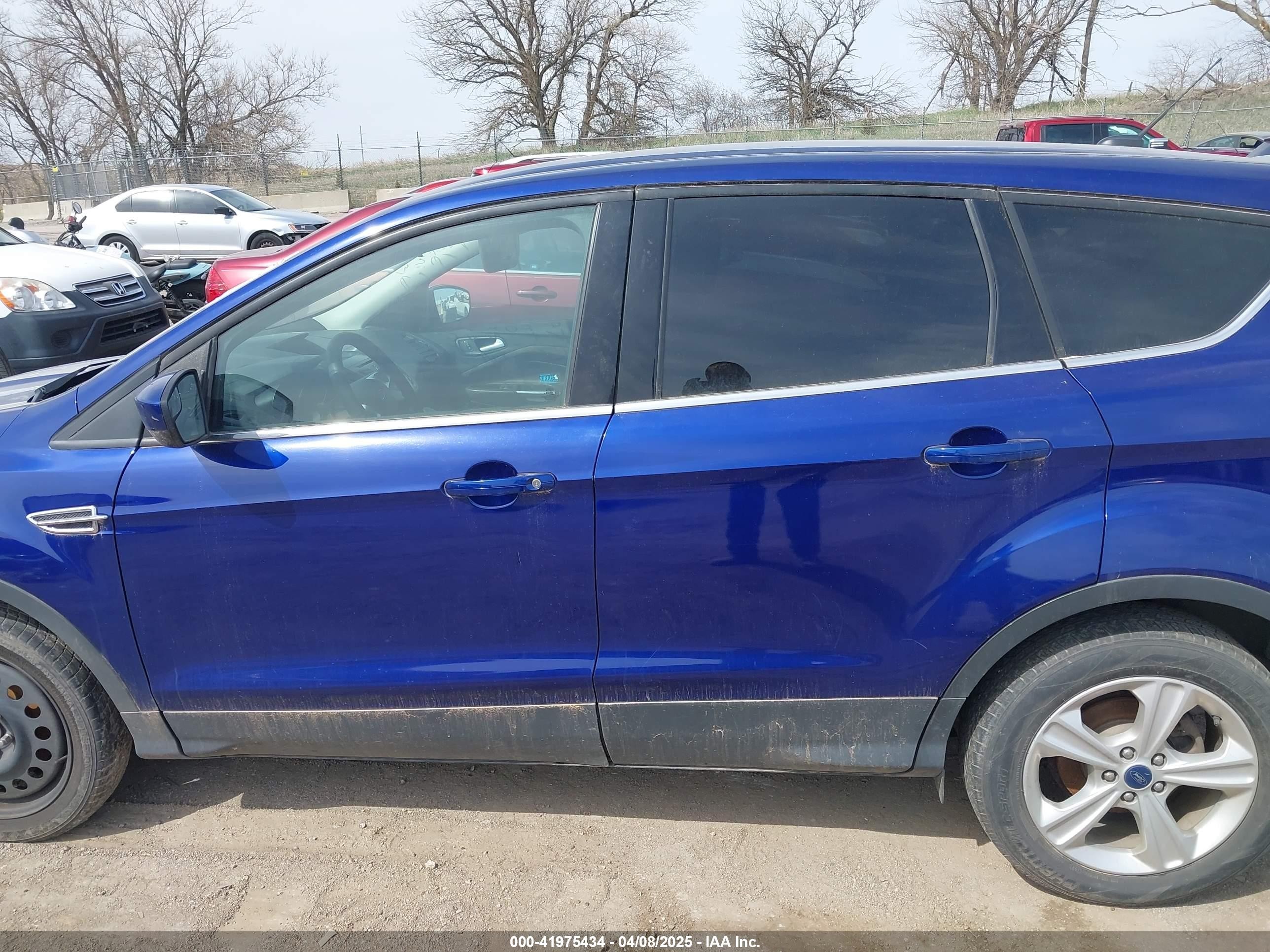 2016 Ford Escape Se Blue vin: 1FMCU0G75GUB97640