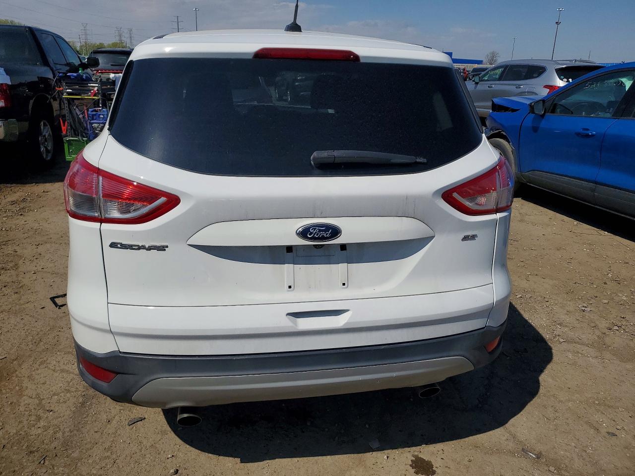 2015 Ford Escape Se White vin: 1FMCU0G77FUC34556