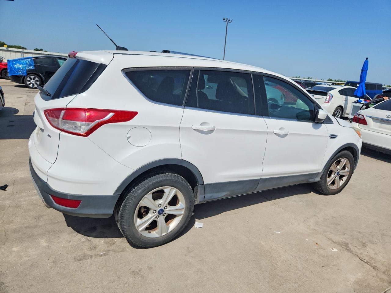 2015 Ford Escape Se White vin: 1FMCU0G79FUB18999