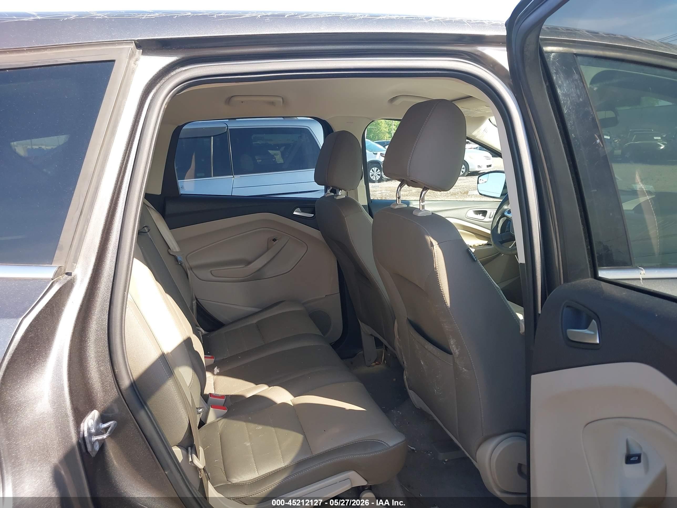 2015 Ford Escape Se Серый vin: 1FMCU0G79FUC80857