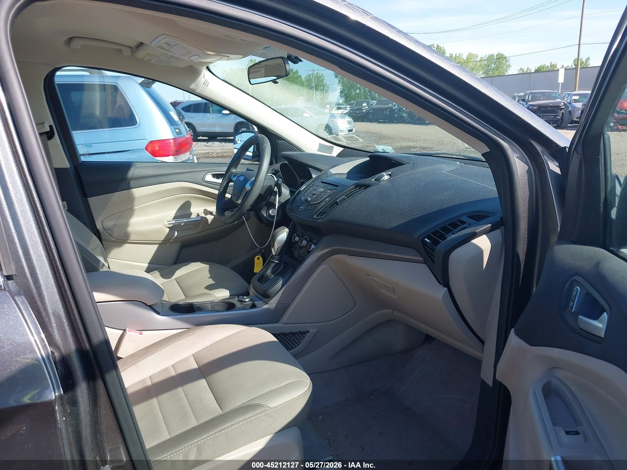 2015 Ford Escape Se Серый vin: 1FMCU0G79FUC80857