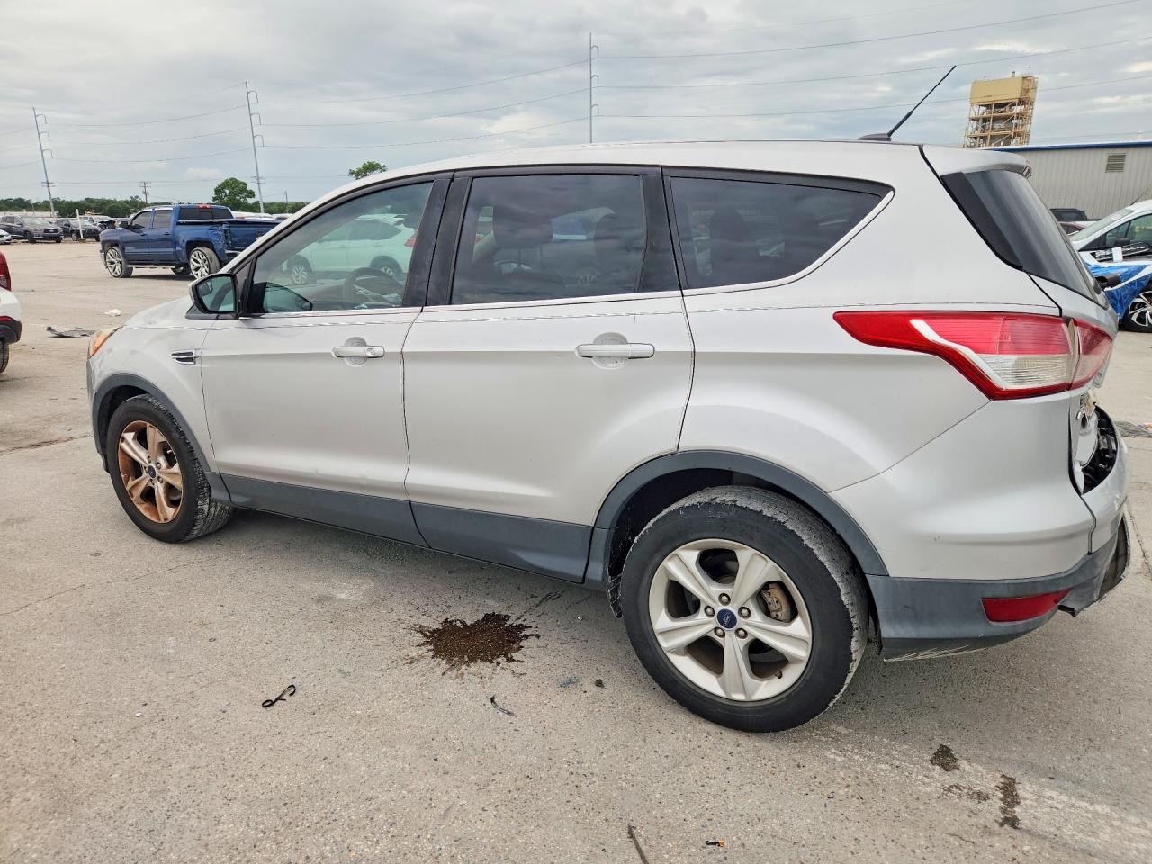 2015 Ford Escape Se Серебряный vin: 1FMCU0G7XFUA22217