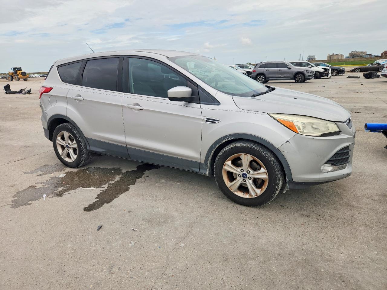 2015 Ford Escape Se Серебряный vin: 1FMCU0G7XFUA22217