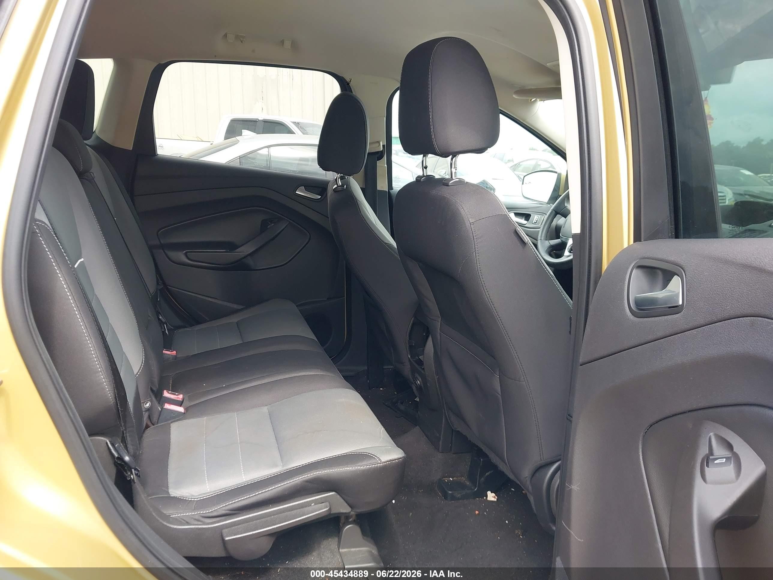 2015 Ford Escape Se Gold vin: 1FMCU0G7XFUB92349