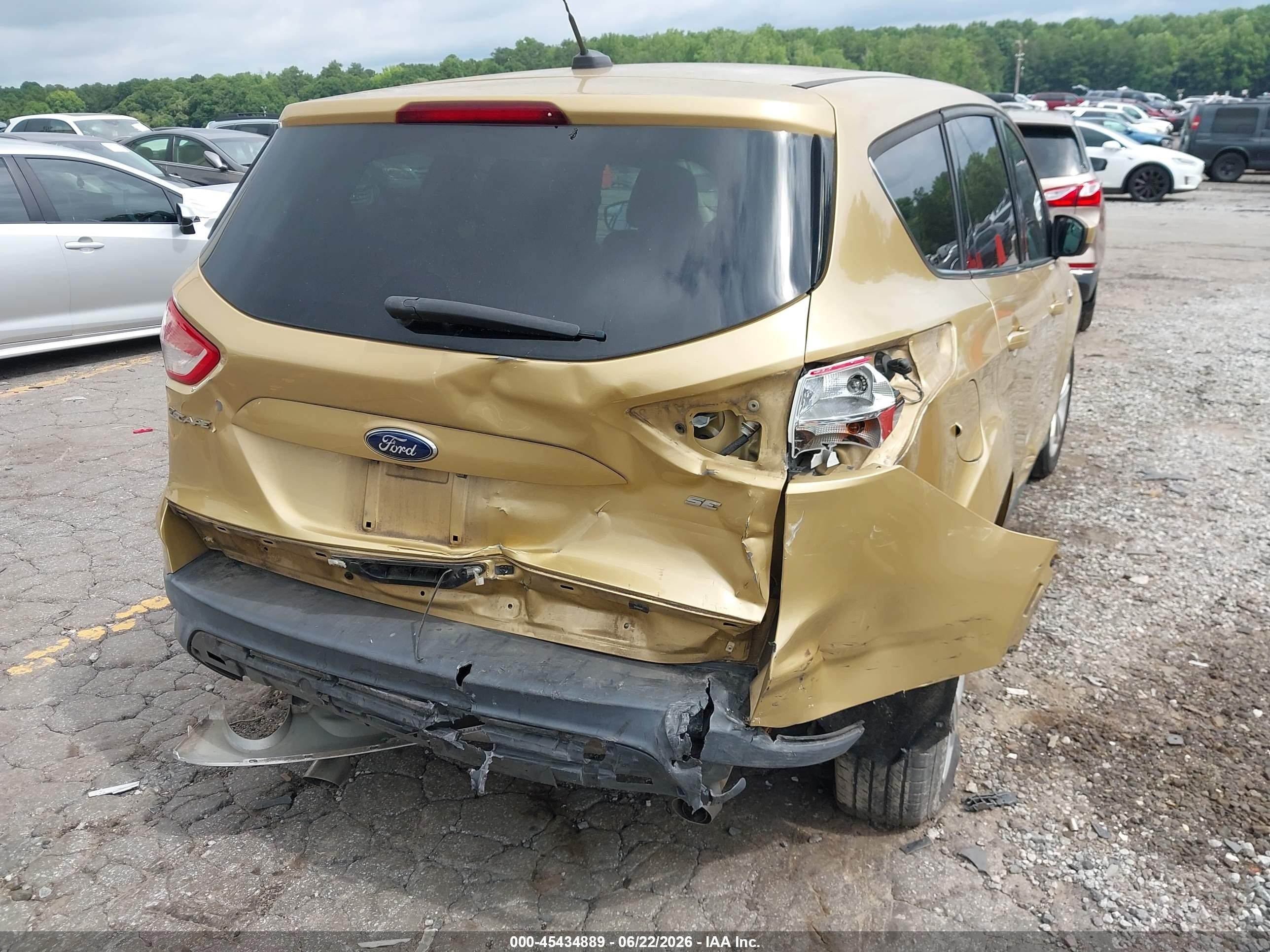 2015 Ford Escape Se Gold vin: 1FMCU0G7XFUB92349