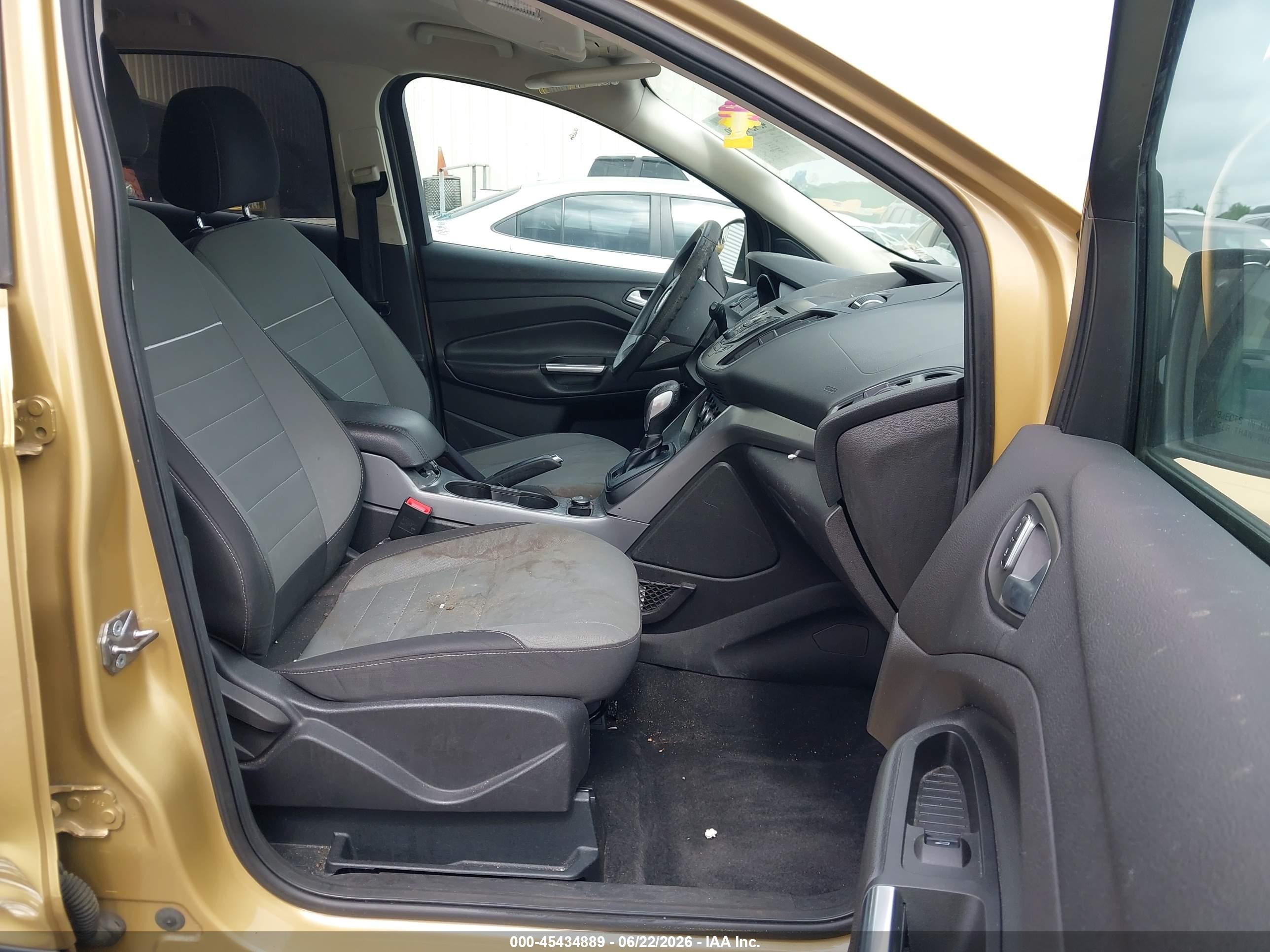 2015 Ford Escape Se Gold vin: 1FMCU0G7XFUB92349