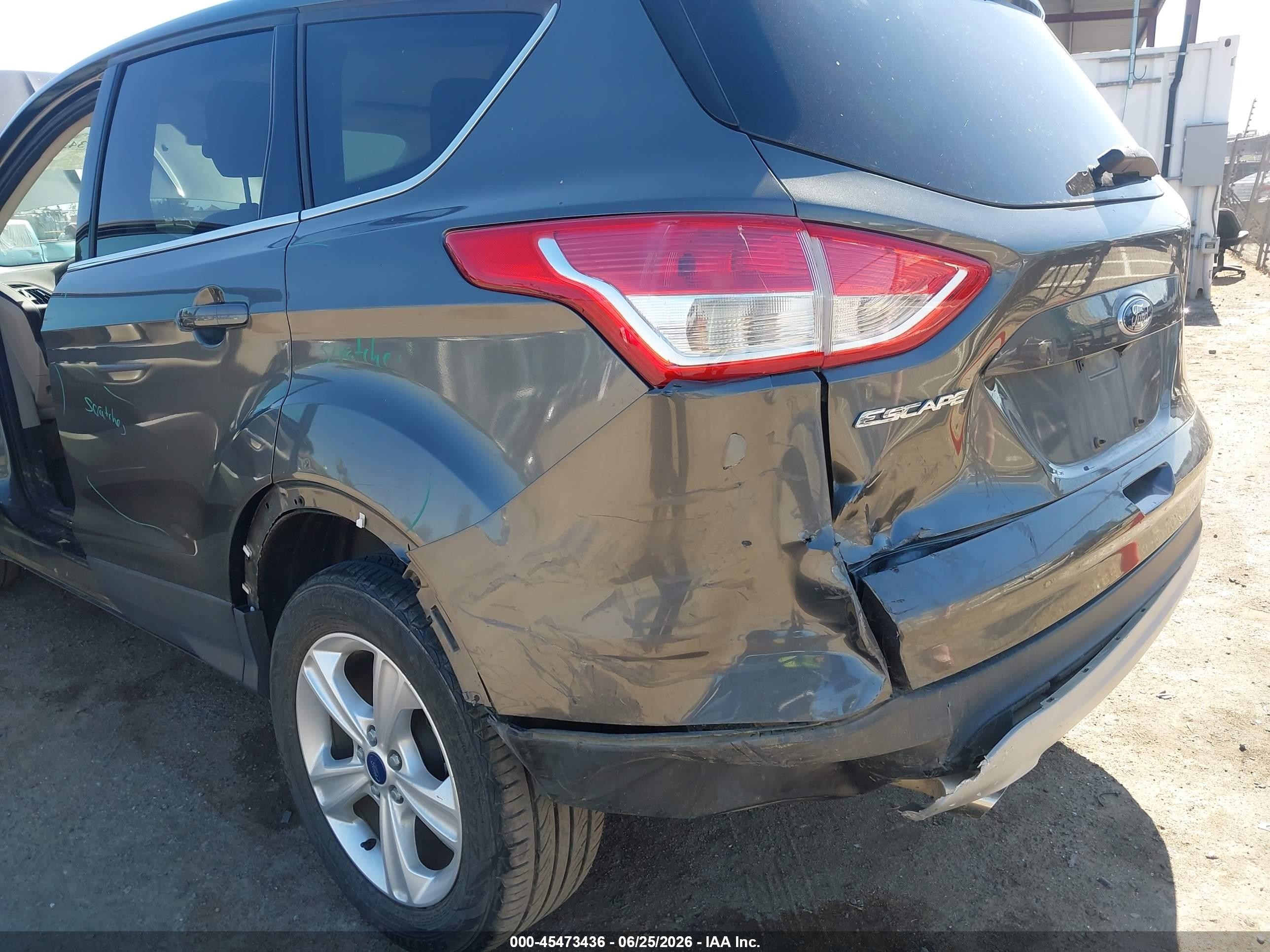 2015 Ford Escape Se Серый vin: 1FMCU0G7XFUC12874