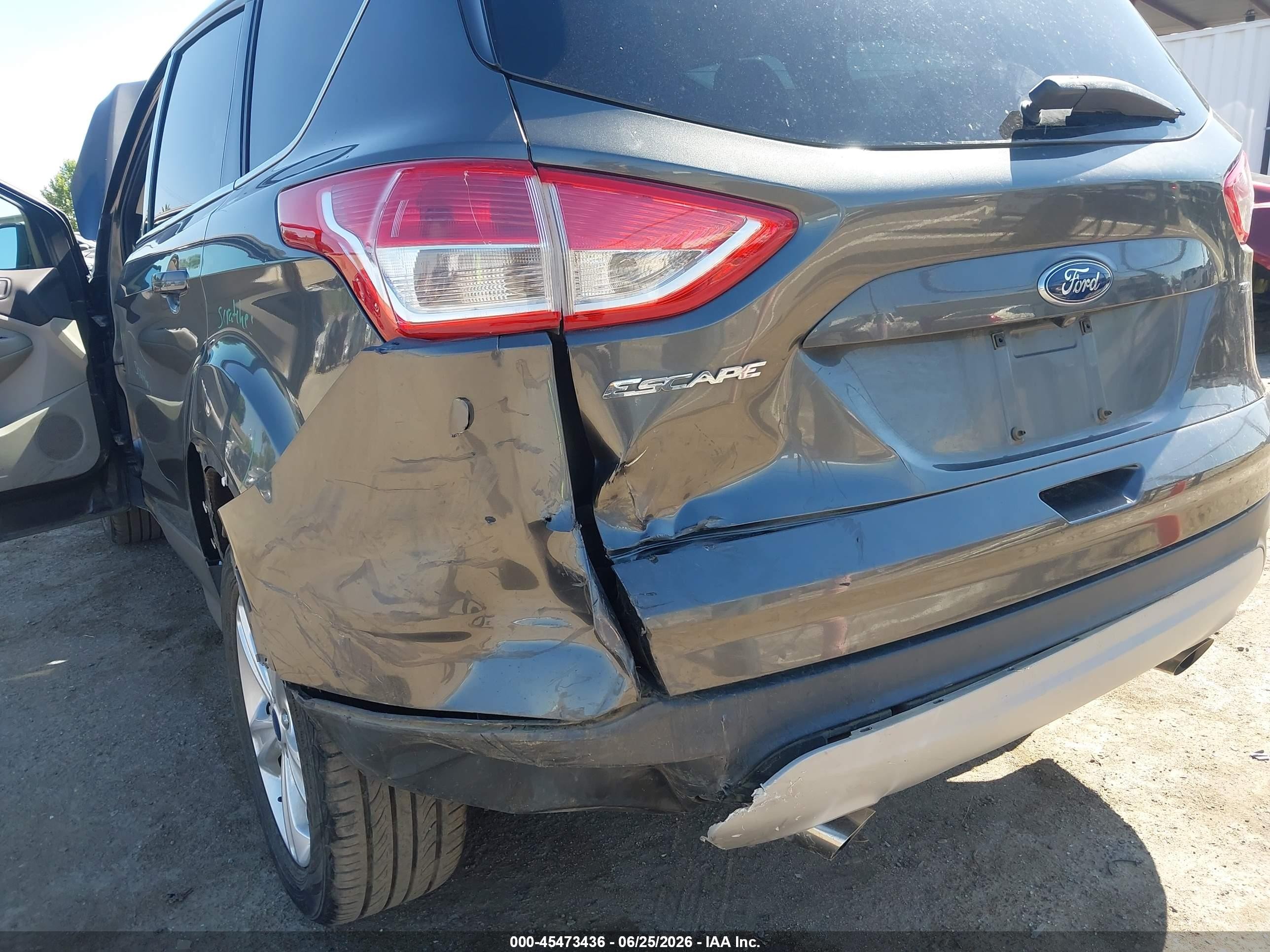 2015 Ford Escape Se Серый vin: 1FMCU0G7XFUC12874