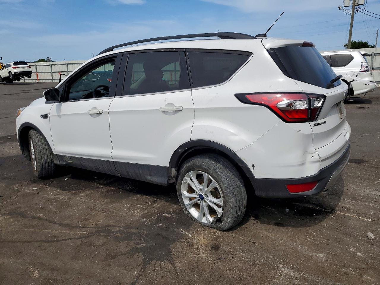 2018 Ford Escape Se White vin: 1FMCU0G90JUB49343