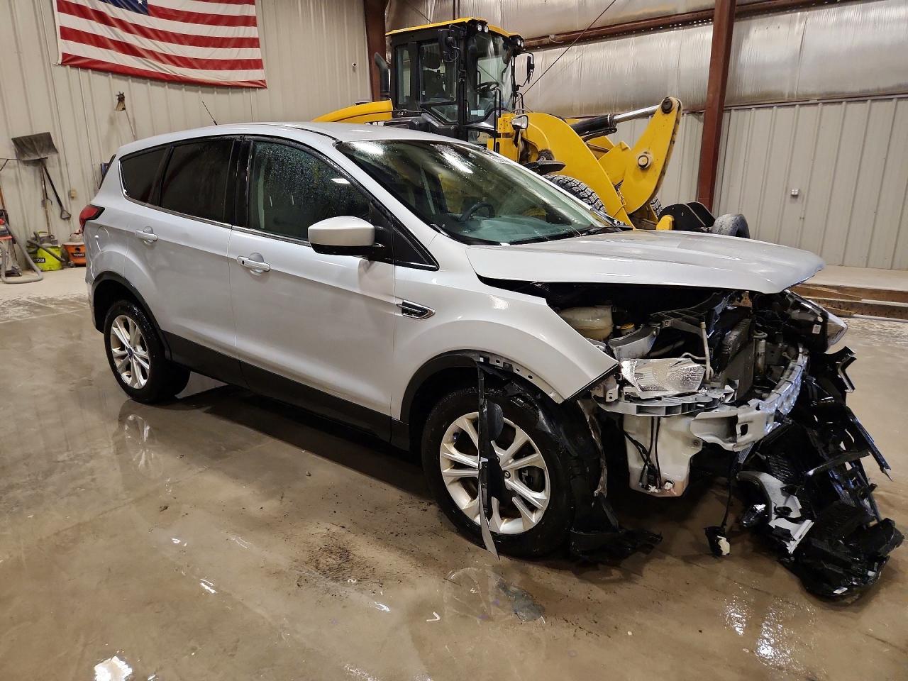 2019 Ford Escape Se Silver vin: 1FMCU0G90KUB33953