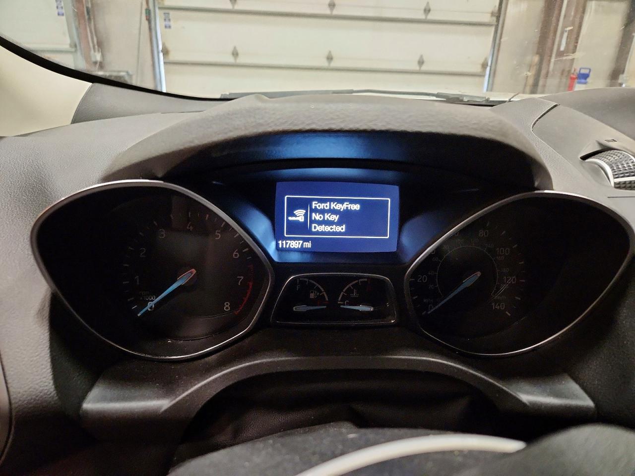 2019 Ford Escape Se Silver vin: 1FMCU0G90KUB33953